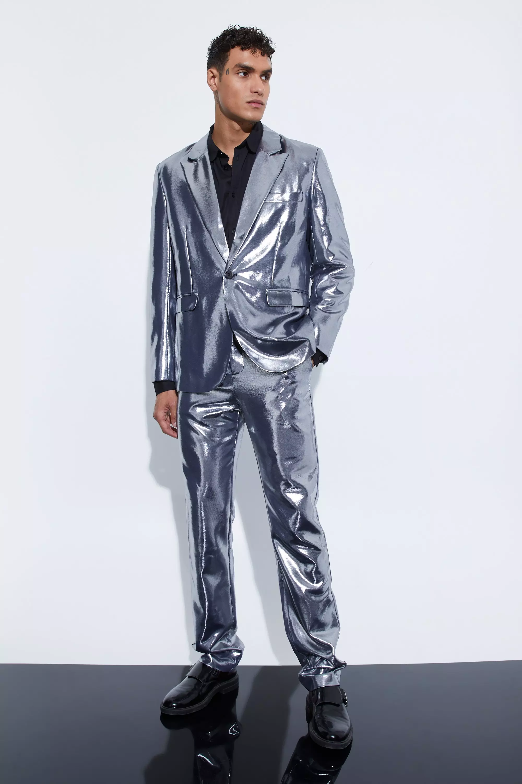 Relaxed Fit Single Breasted Metallic Blazer boohooMAN
