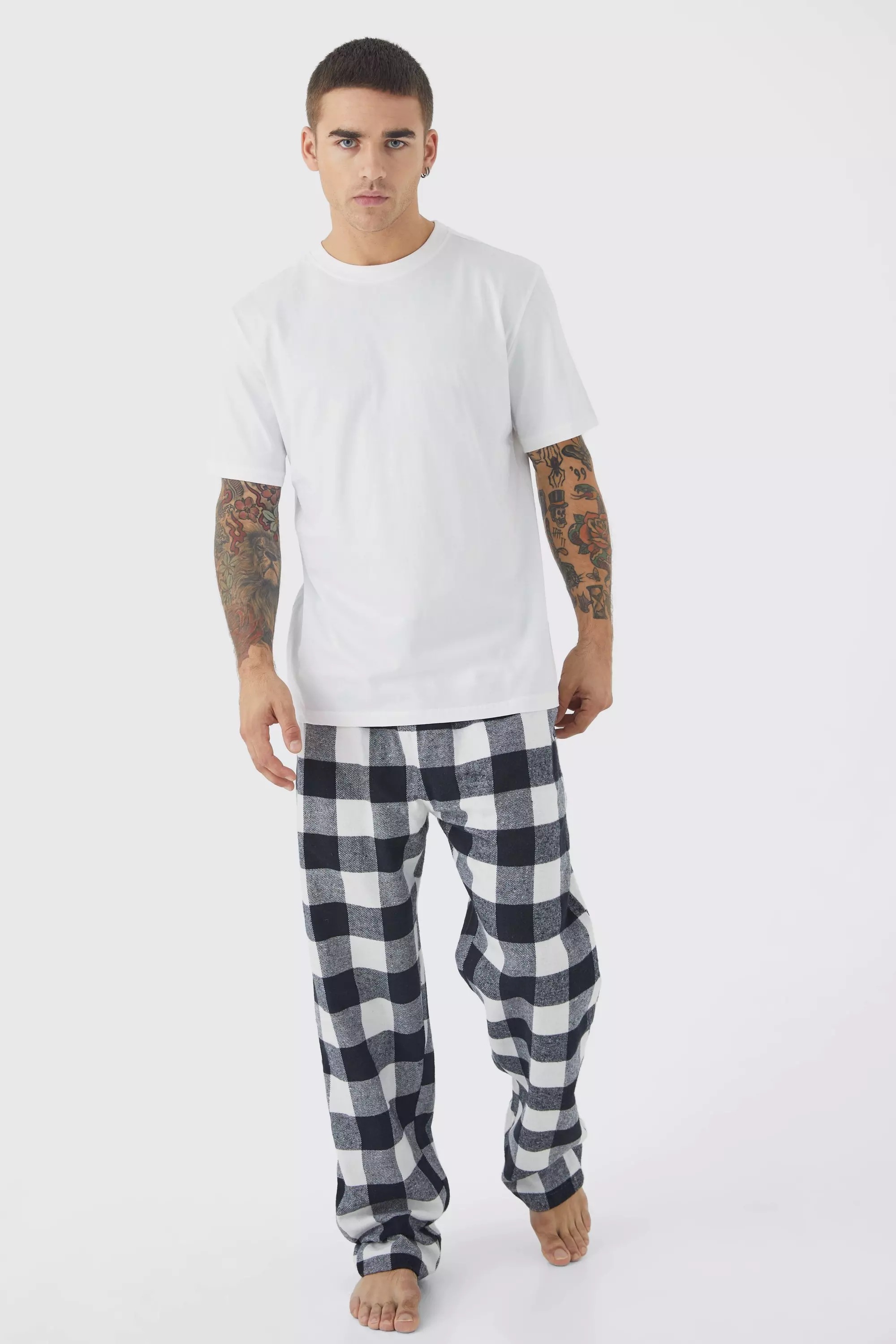 Black Woven Check Pajama Bottoms And T-shirt Set