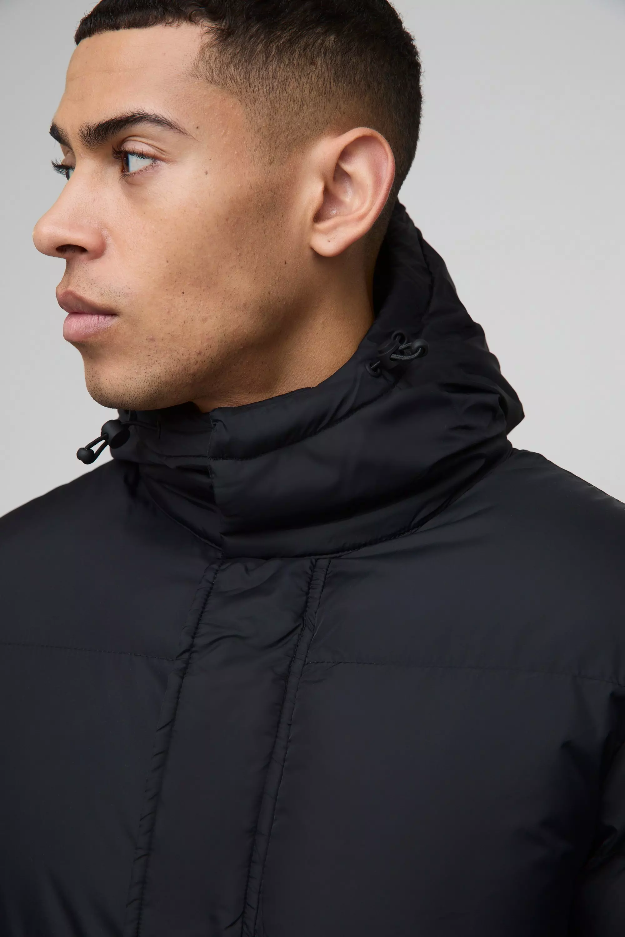 Mid Length Hooded Puffer in Black alternative image