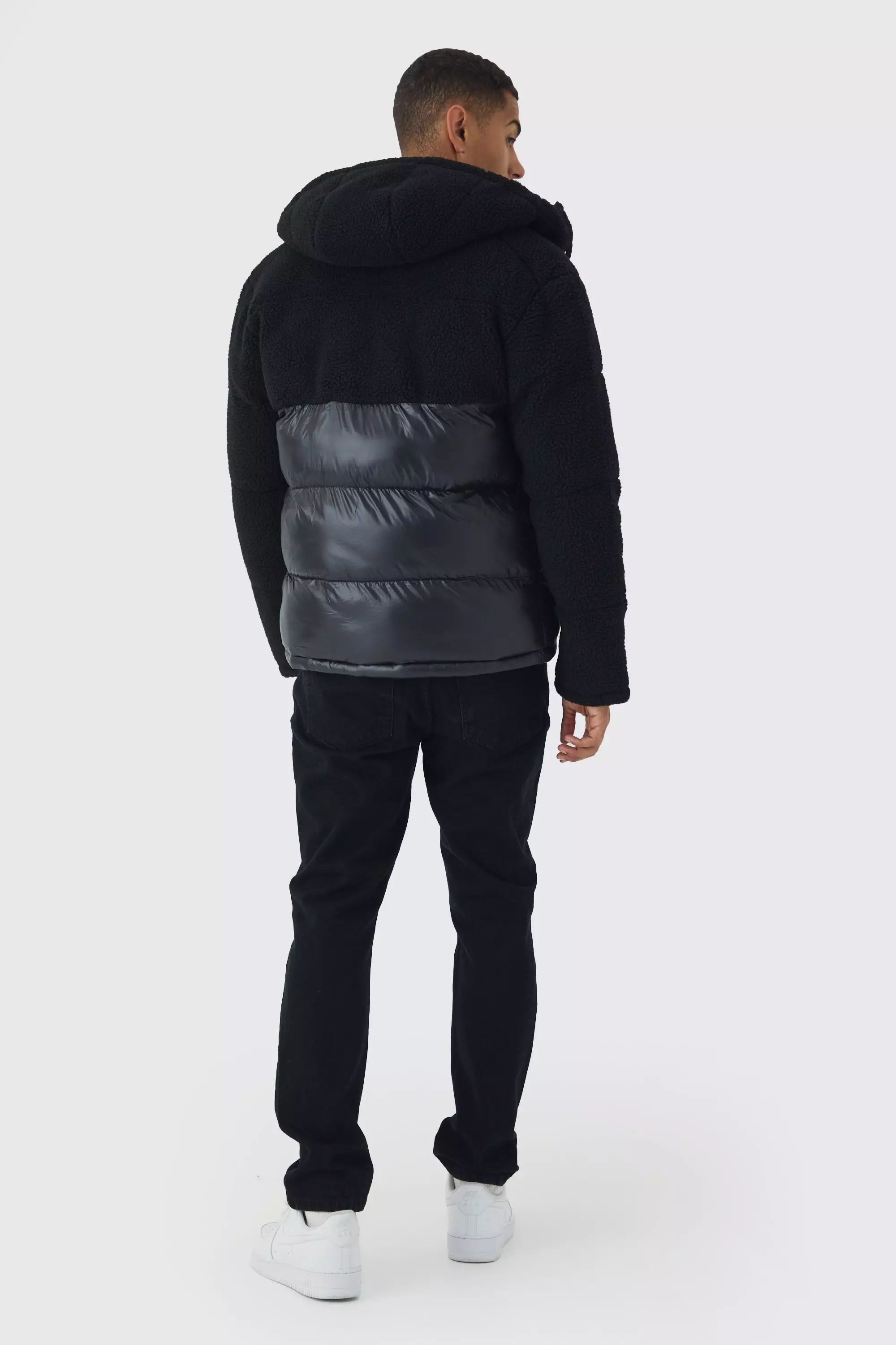 Hochglänzende gepolsterte Borg-Steppjacke, Black alternatives Bild