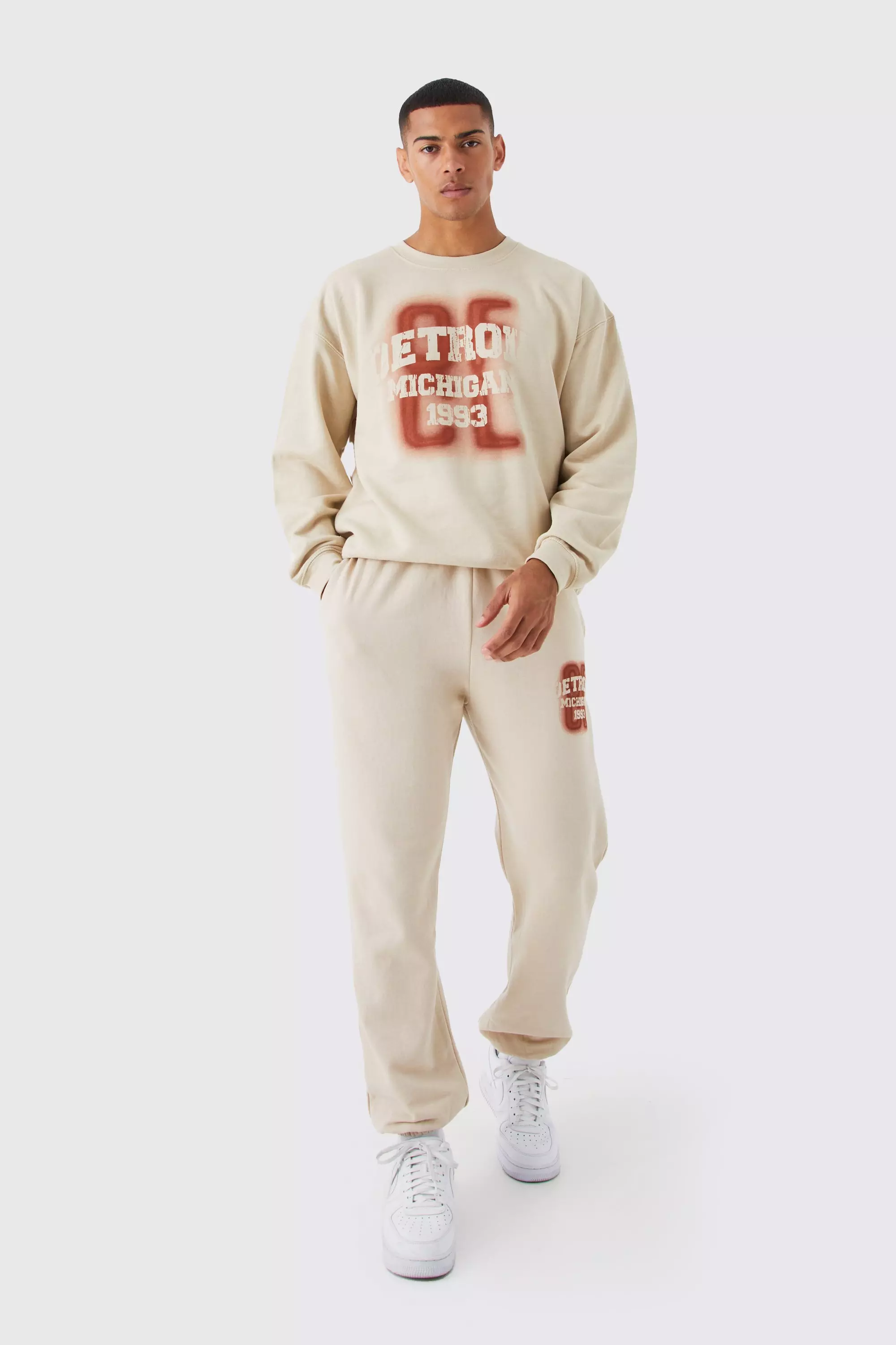 Boohoo Mens Oversized Chicago Varsity Sweatshirt - Beige