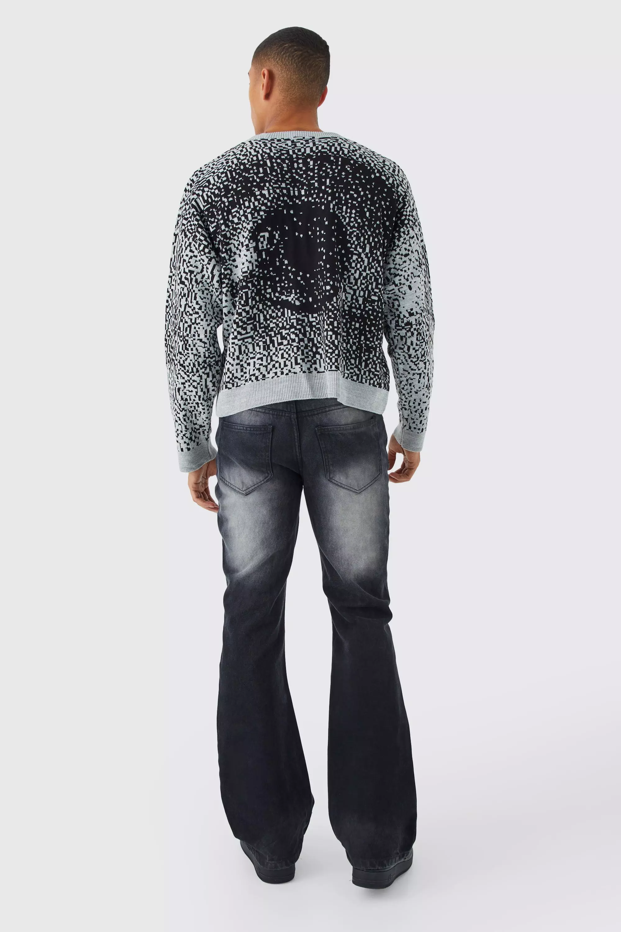 【boohoo】BOXY MULTI DOODLE グラフィック ニット*送料関税込 Boxy Drop Shoulder Eye Graphic Knitted Sweater | boohooMAN USA