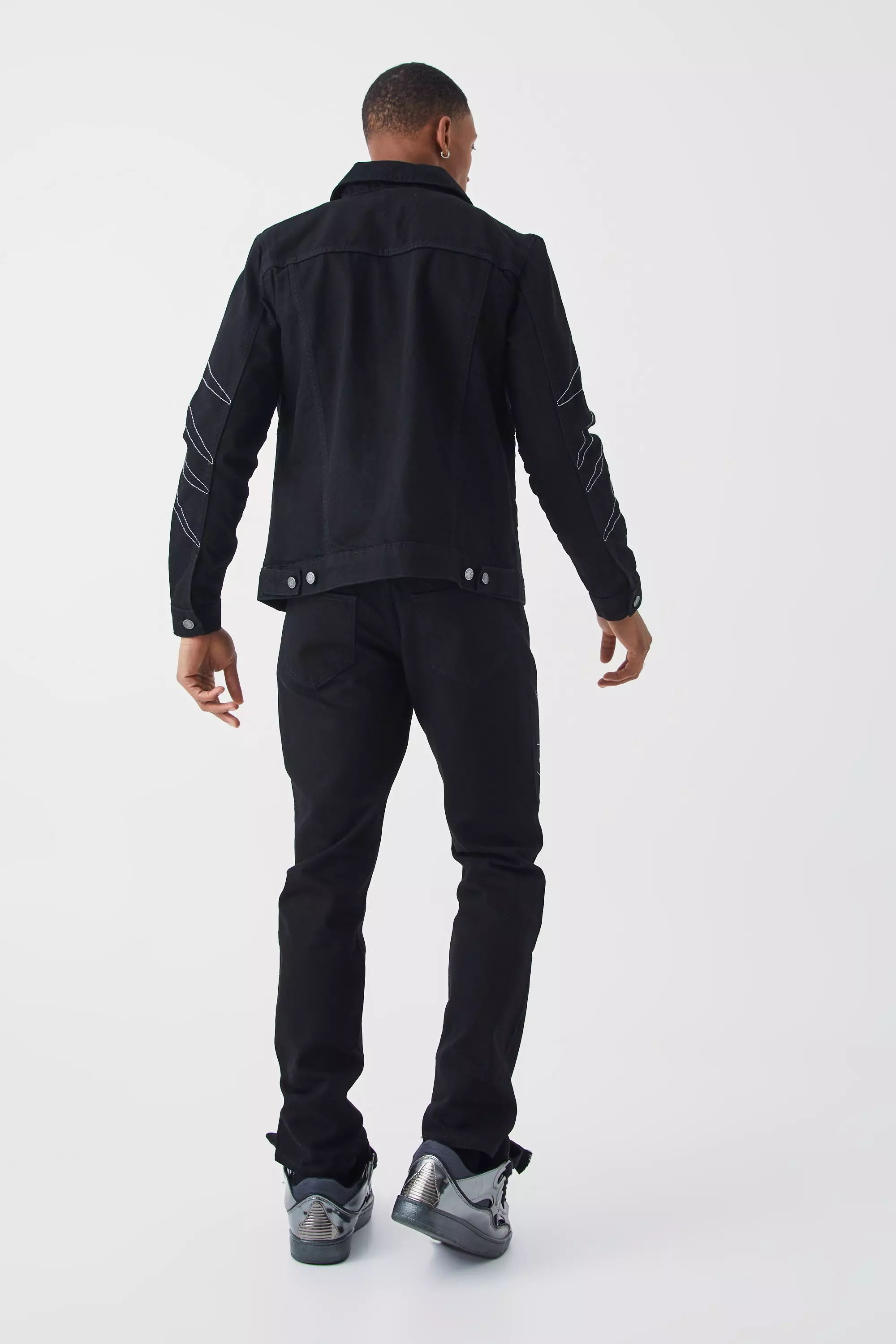 Slim-Fit Jeans mit Kontrast-Naht und Nieten, True black alternatives Bild