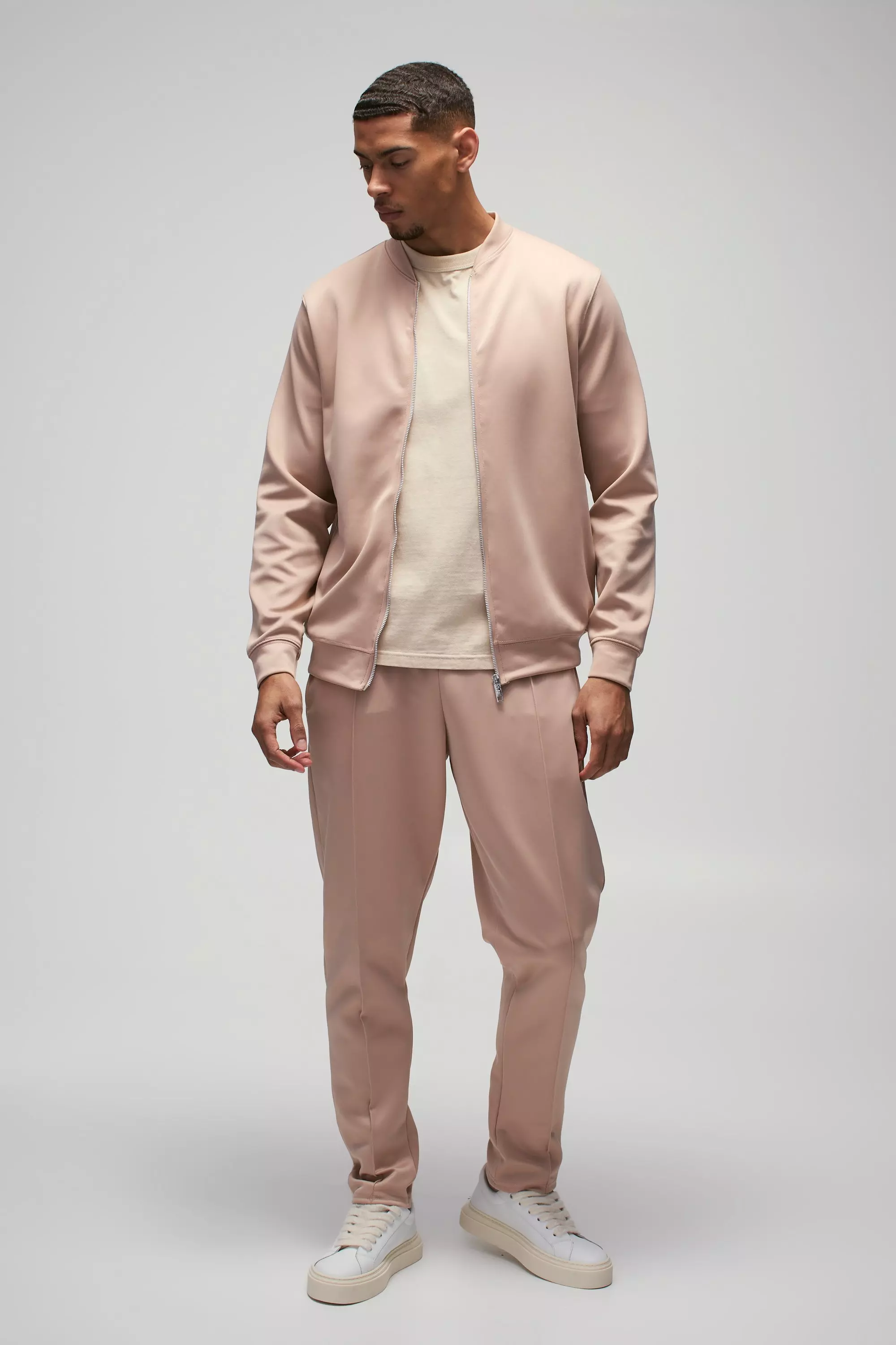 Taupe Scuba Bomberjack En Joggingbroek alternatieve afbeelding