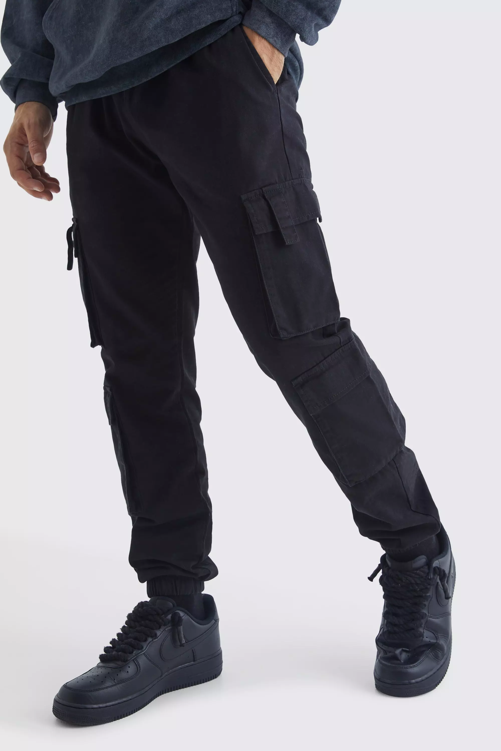 Elasticated Waist Multi Cargo Pocket Slim Fit Sweatpants Black