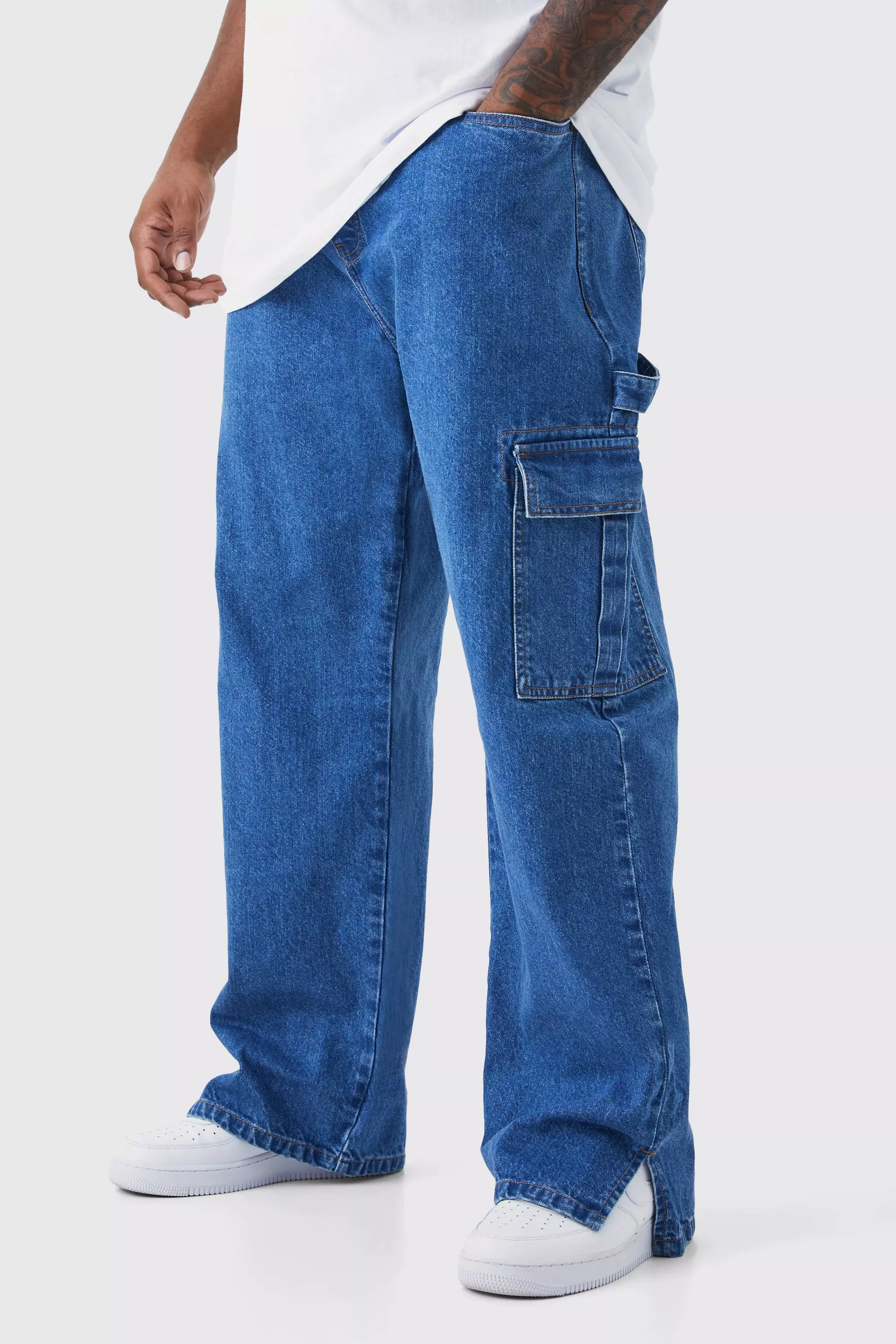 Relaxed Fit Frayed Seam Jeans With Split Hem