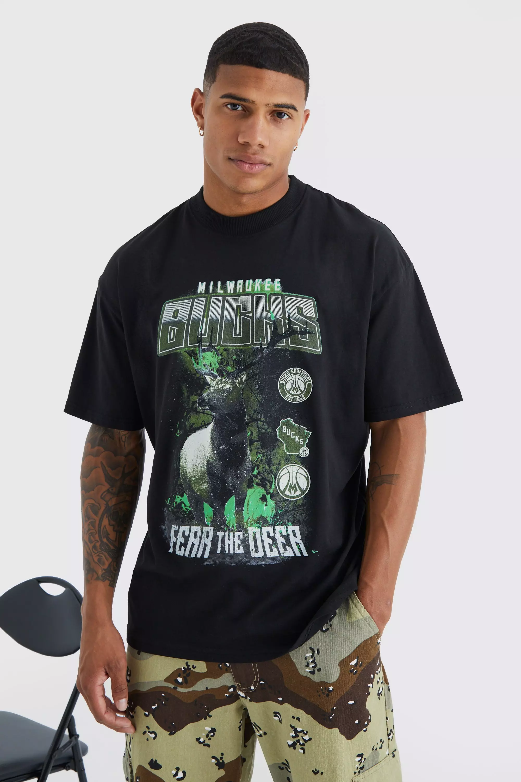 Black Milwaukee Bucks NBA License T Shirt alternative image
