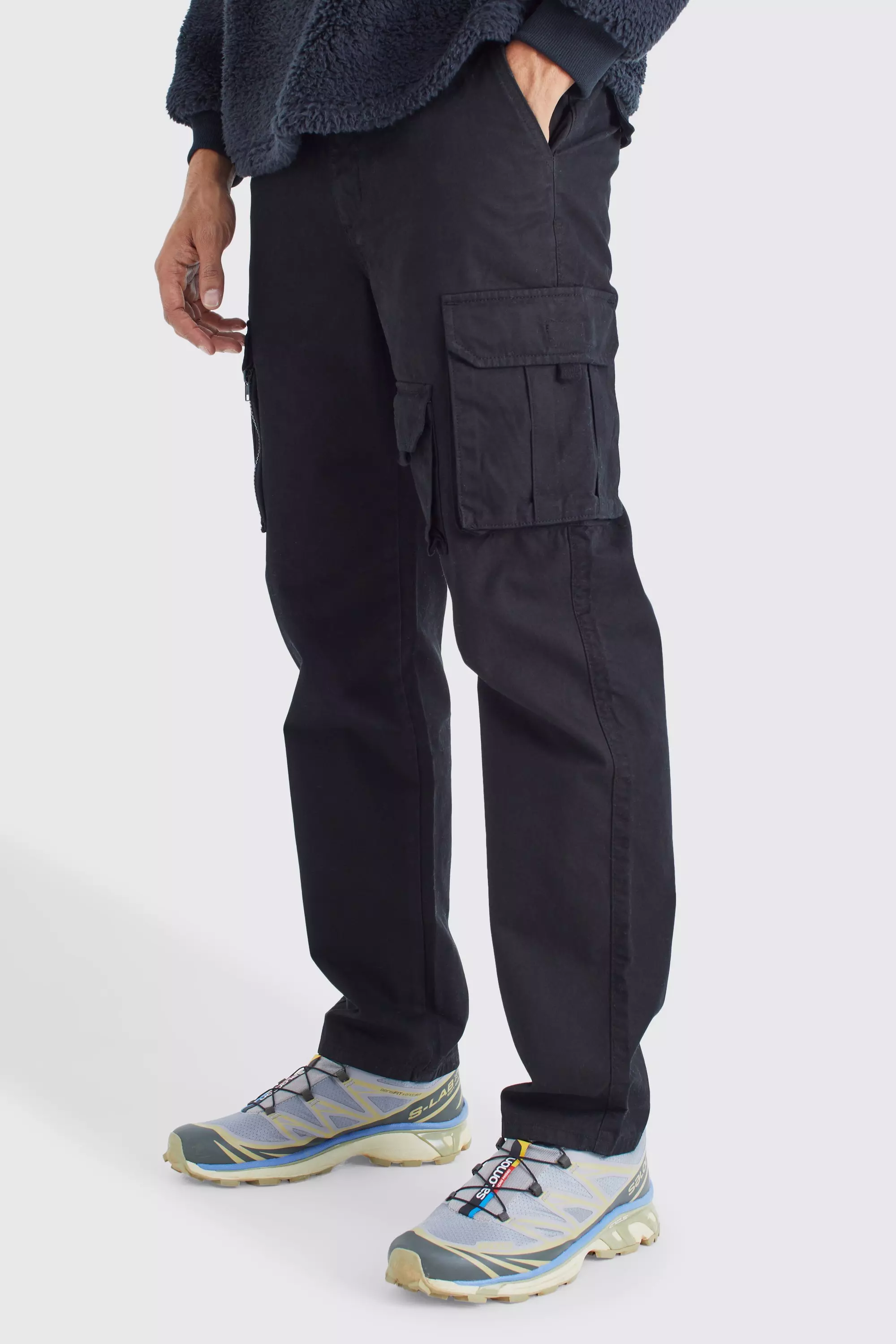 Cargo-Hose mit geradem Bein und Etikett, Black alternatives Bild