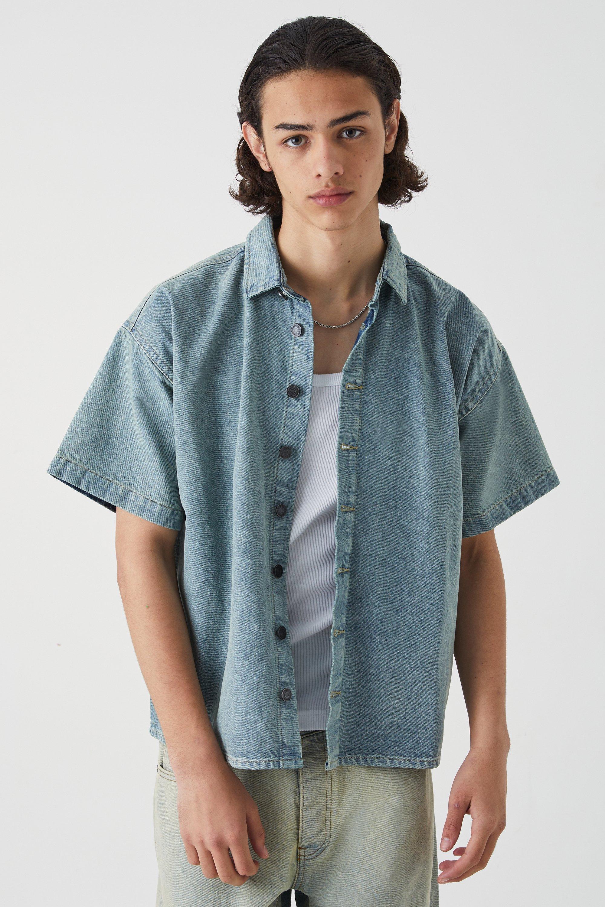 Denim Short-Sleeve Button-Up Shirt in Brickton Wash