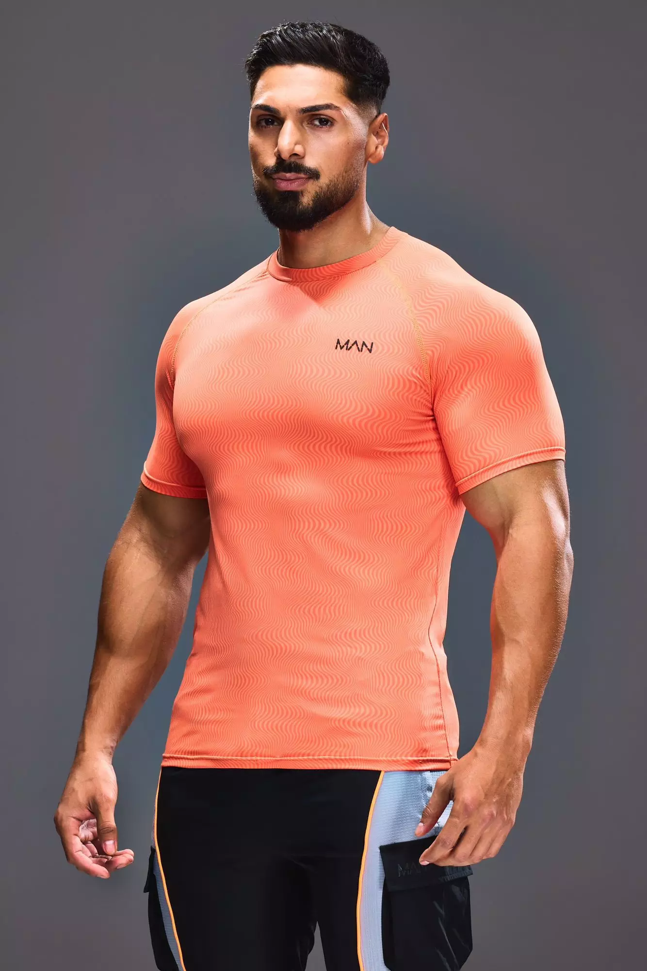 Man Active Muscle Fit Geo Print T-shirt Orange