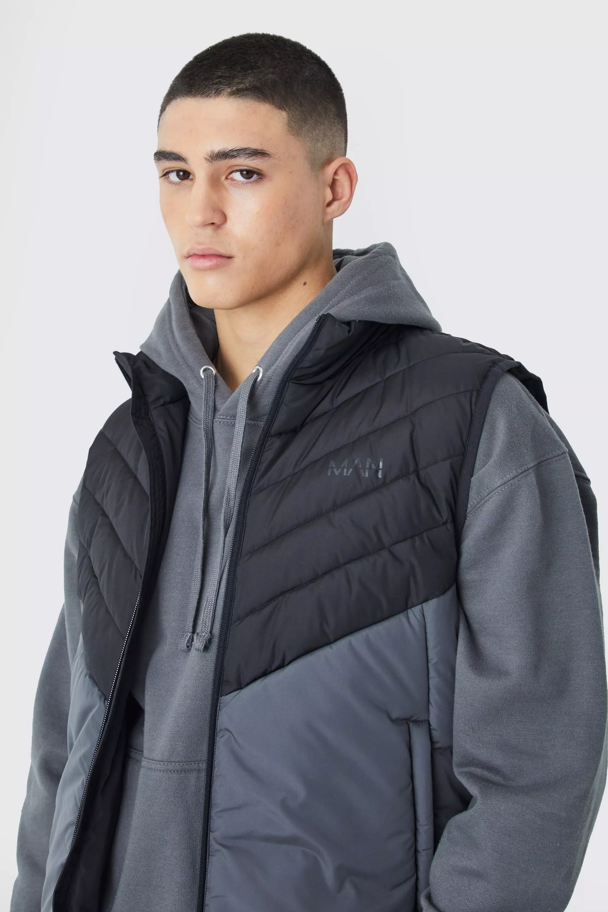 Man Colour Block Quilted Funnel Neck Vest Charcoal