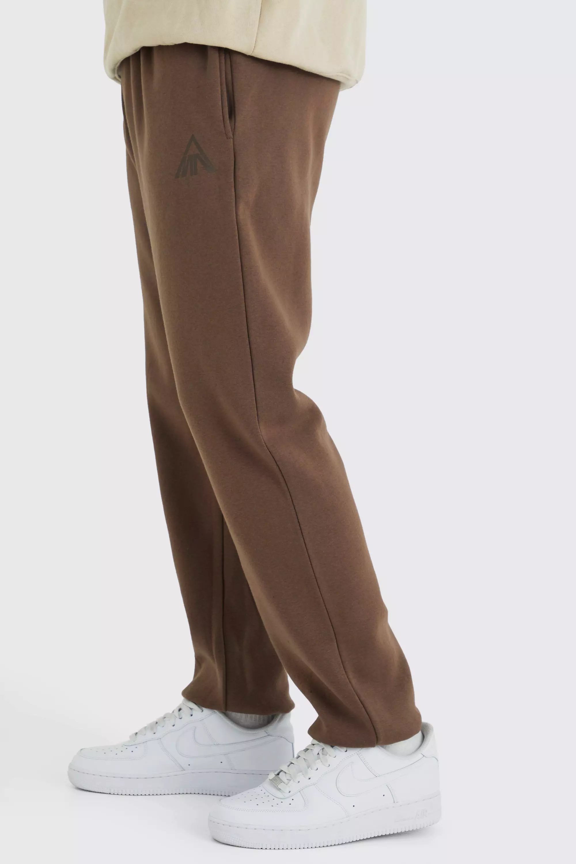 Tall Core Fit Man Branded Jogger coffee