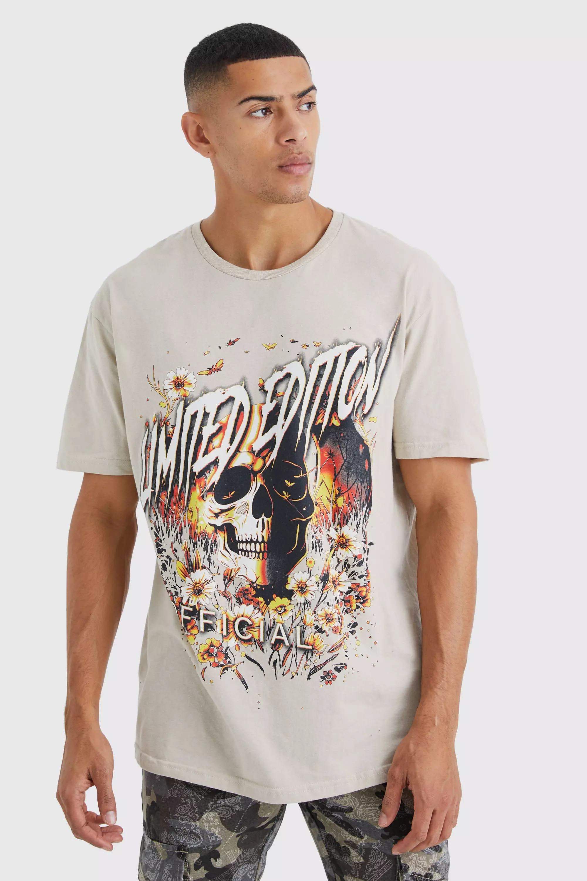 Sand Oversized Limited Skull Graphic T-shirt alternative image