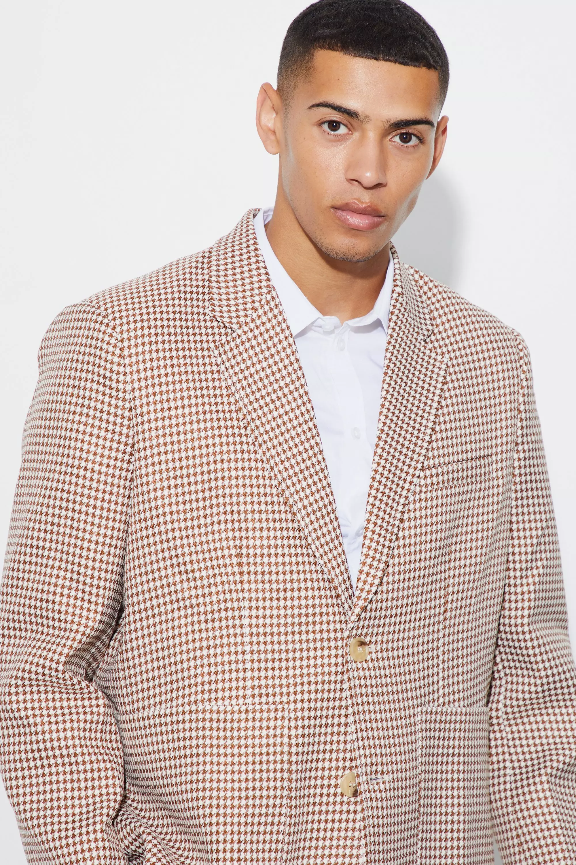 Stone Boucle Houndstooth Oversized Blazer alternative image
