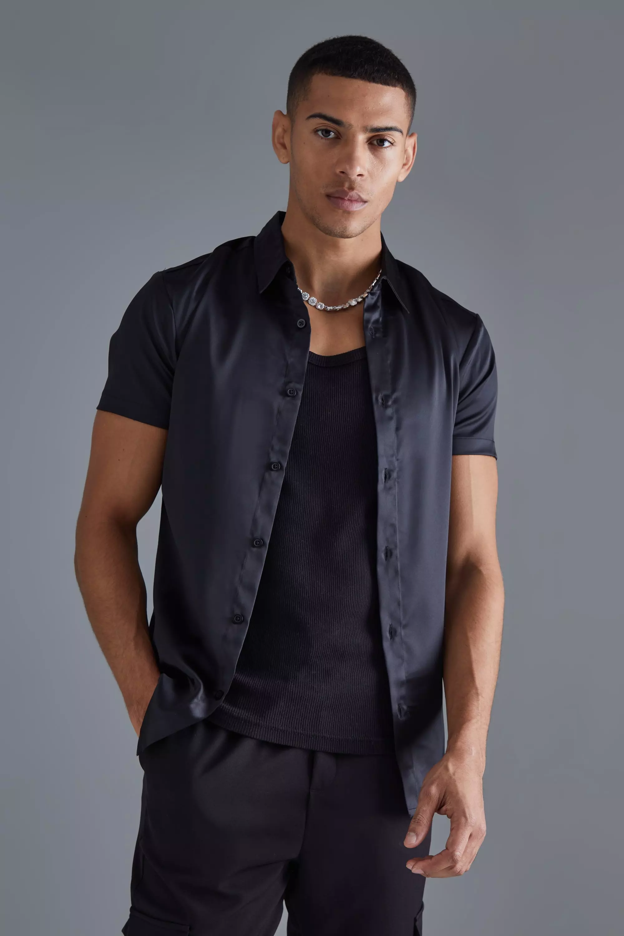 Camicia Attillata A Maniche Corte In Raso, Black immagine alternativa