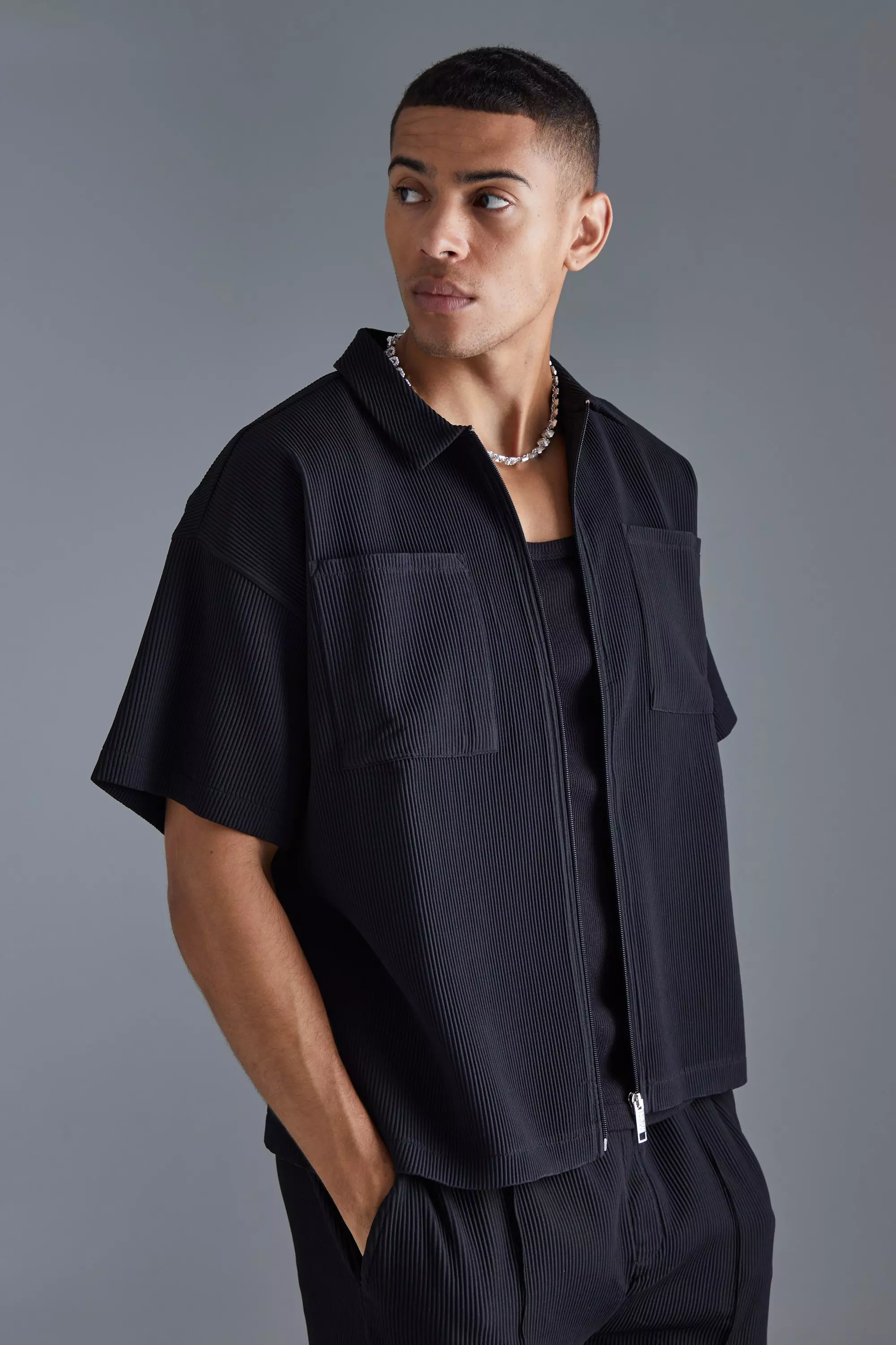 Pleated Boxy Zip Through Collared Short Sleeve Shirt boohooMAN UK