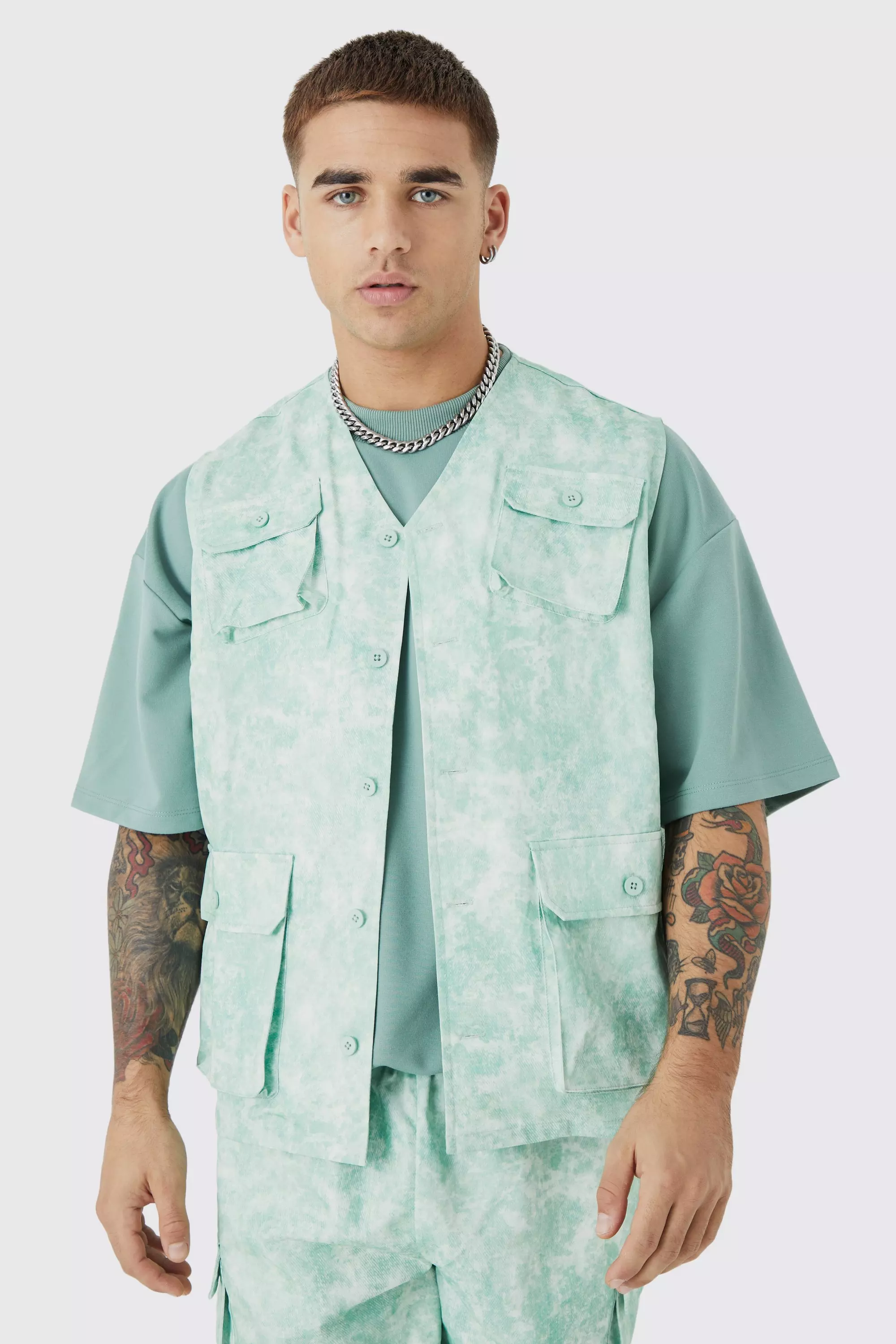 Sage Green Sleeveless Cargo Utility Vest