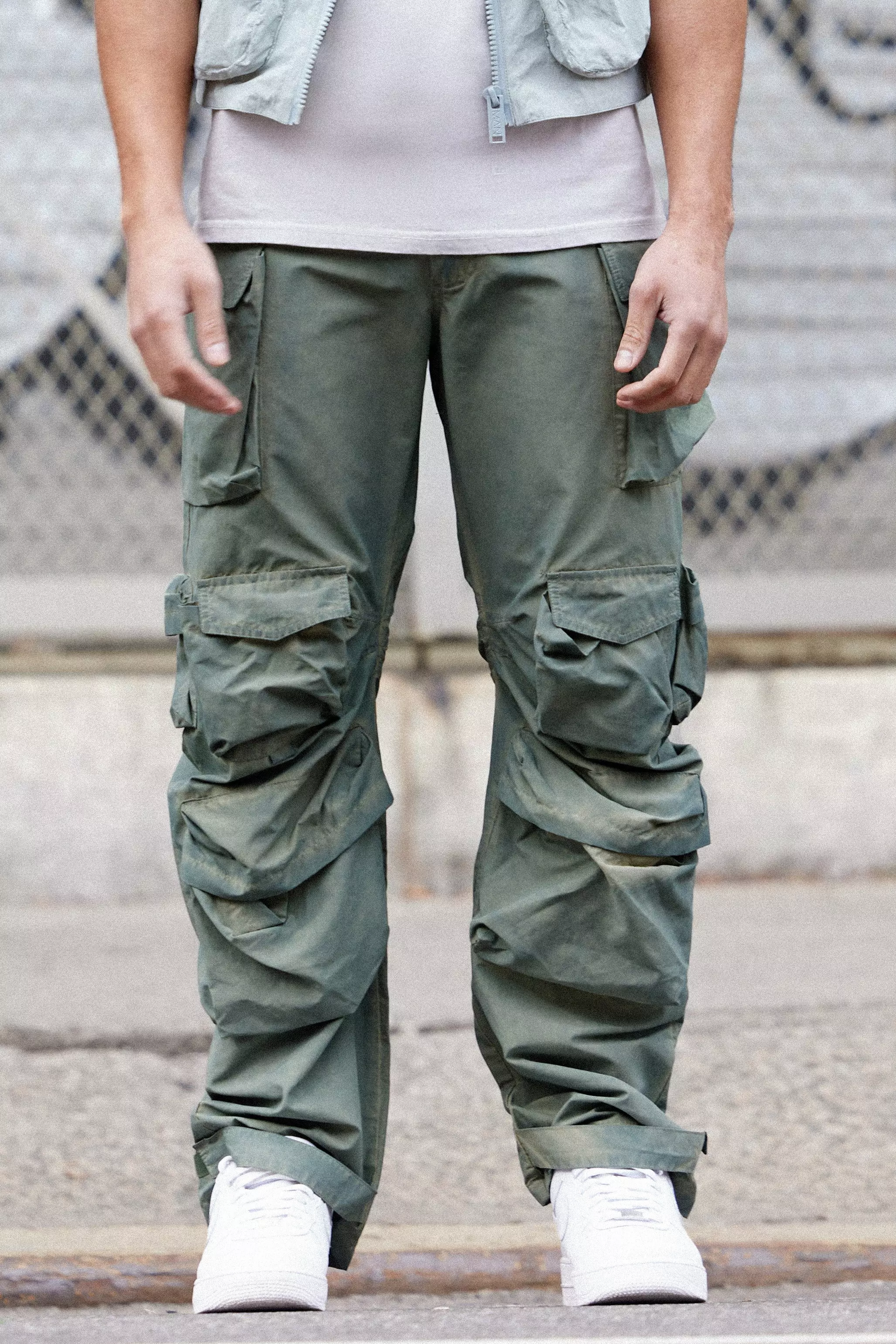 Parachute Multi Pocket Fixed Waist Pants Khaki