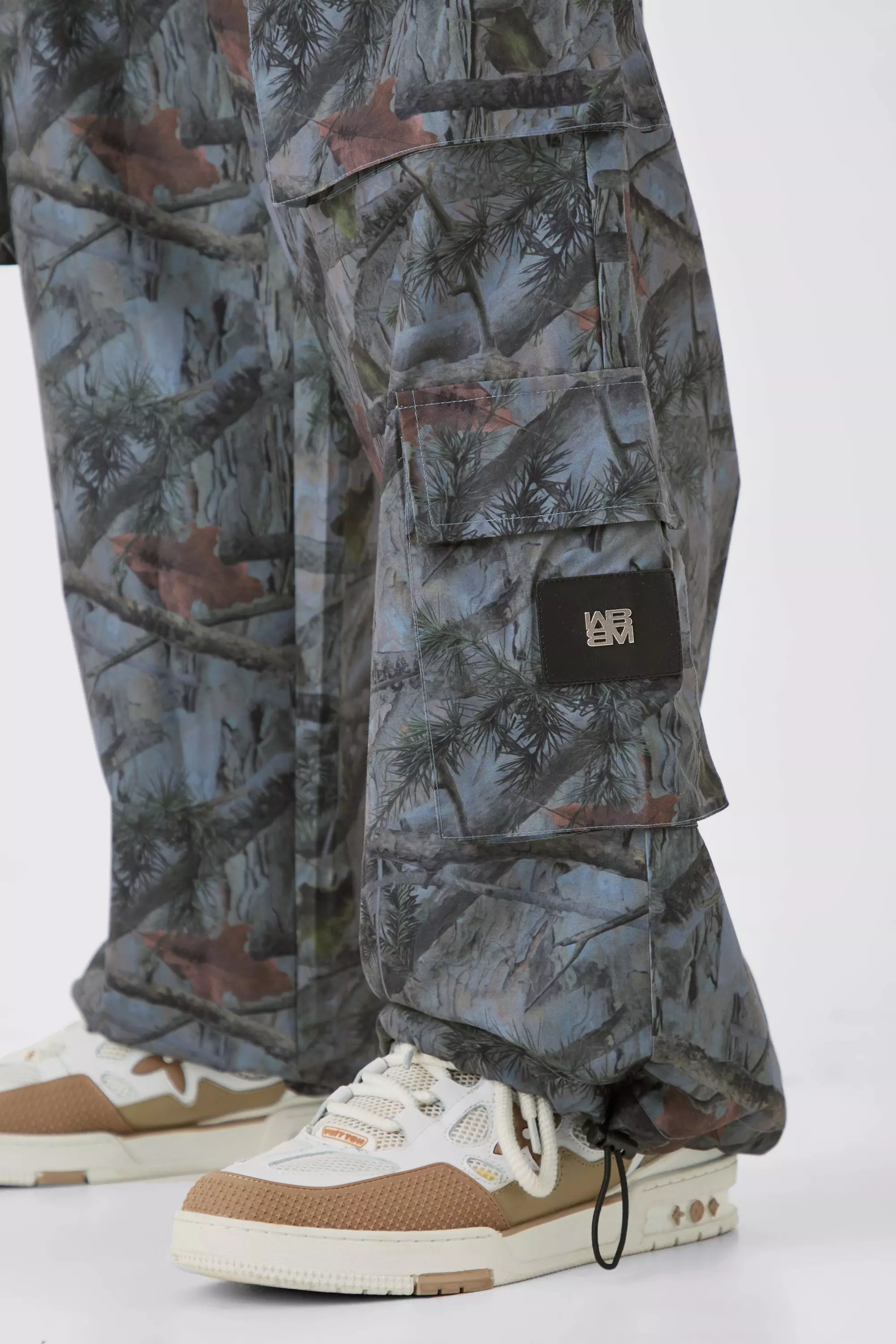 Grey Elasticated Waist Camo Cargo Trousers alternative image
