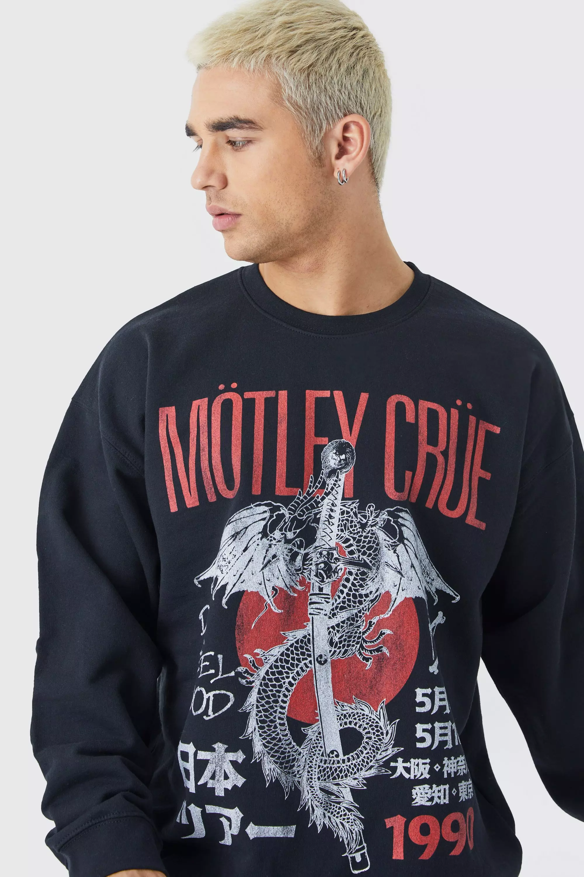 Oversized Motley Crue Dragon License Sweatshirt boohooMAN