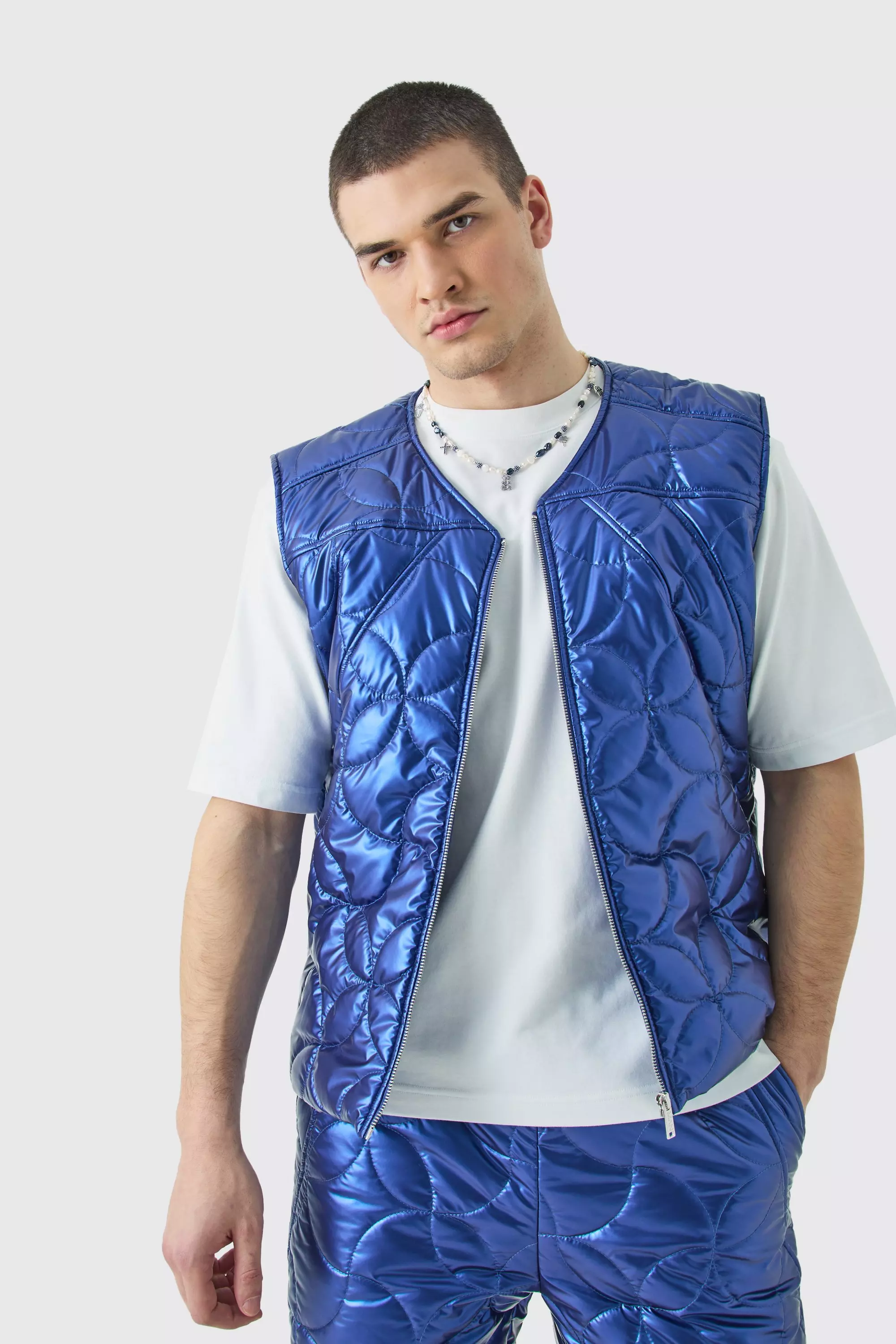 Tall gesteppte Metallic-Weste, Blue alternatives Bild