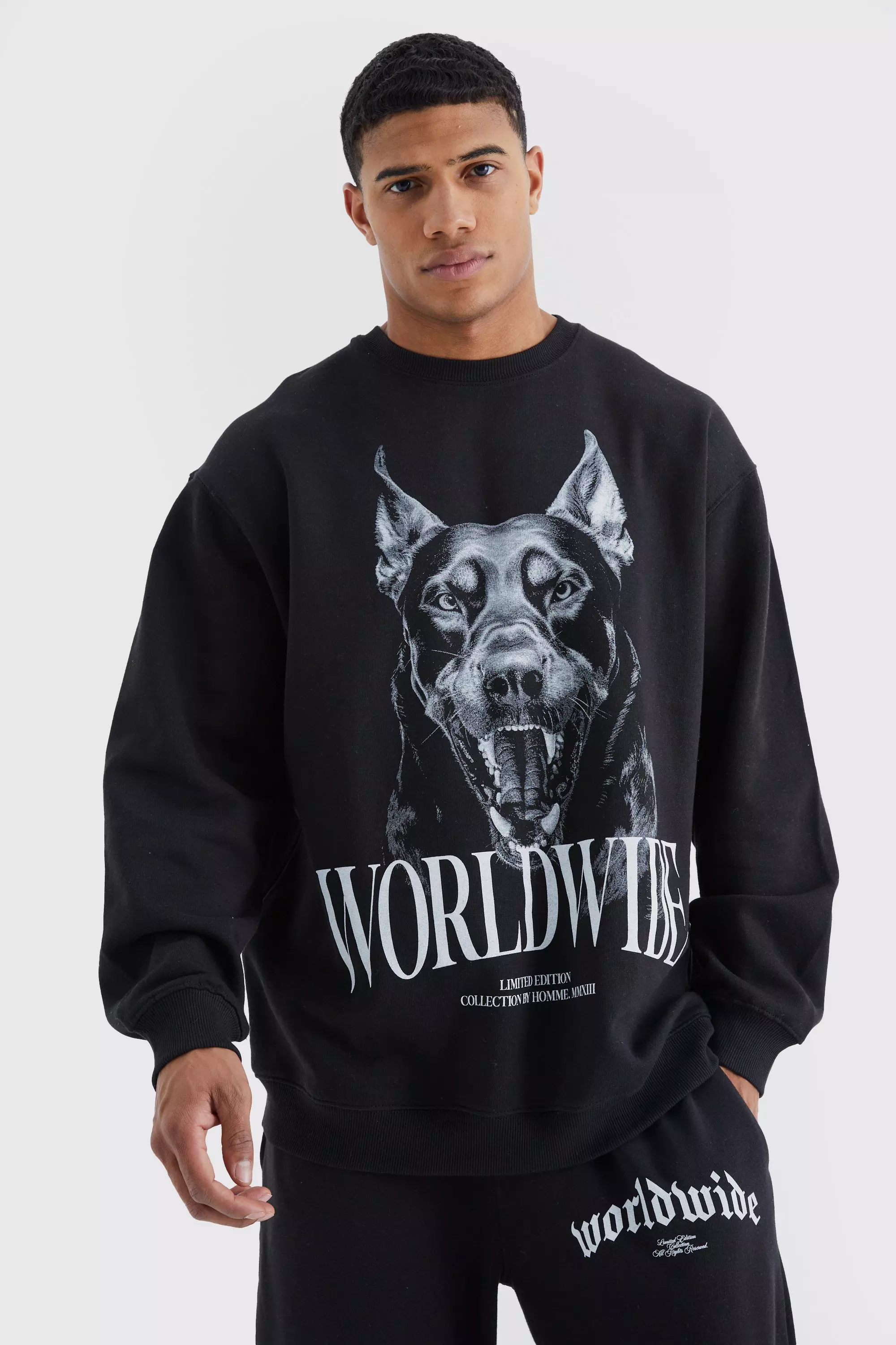 Worldwide Graphic Sweatshirt Black