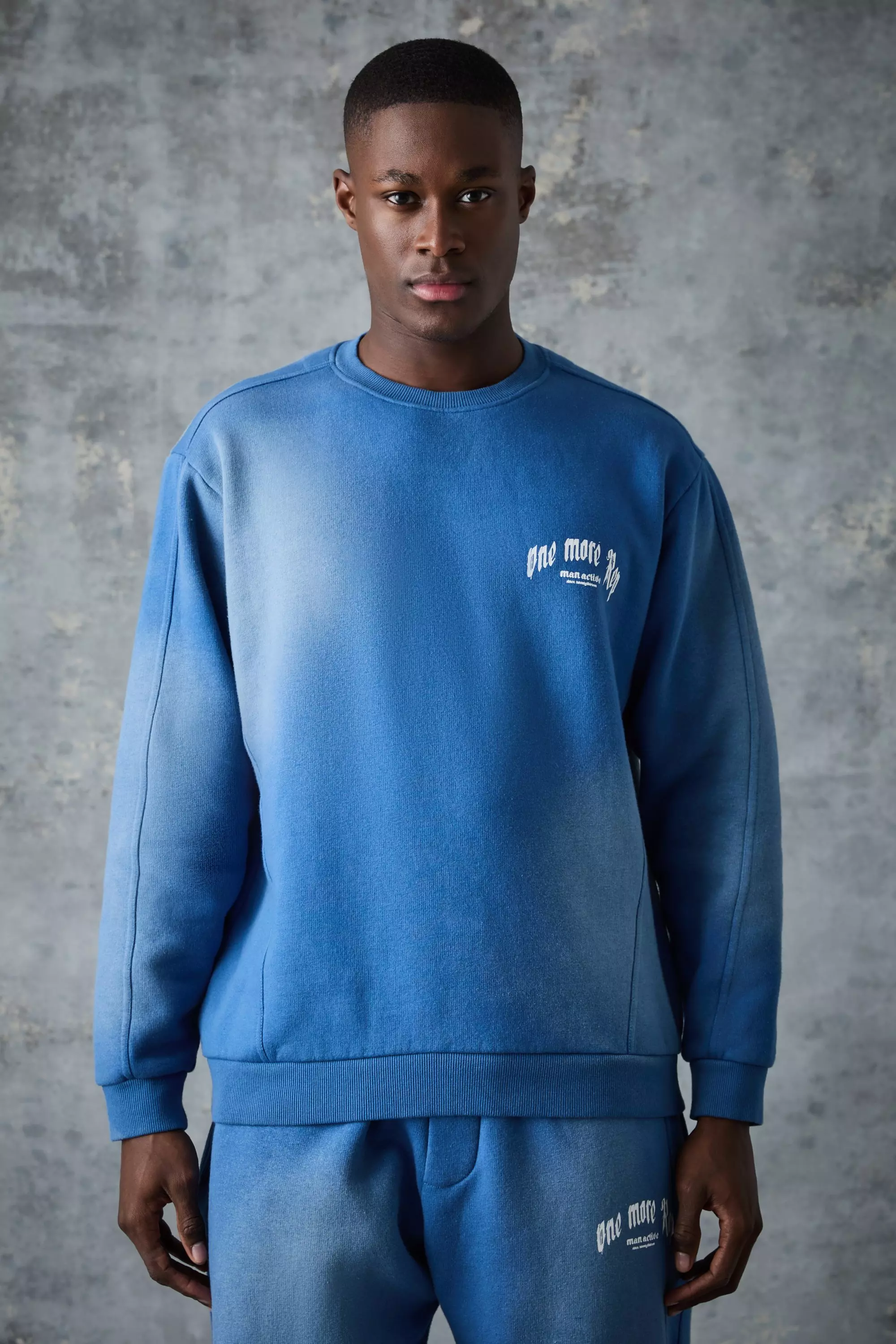 Man Active Vintage Washed One More Rep Oversized Sweat Blue