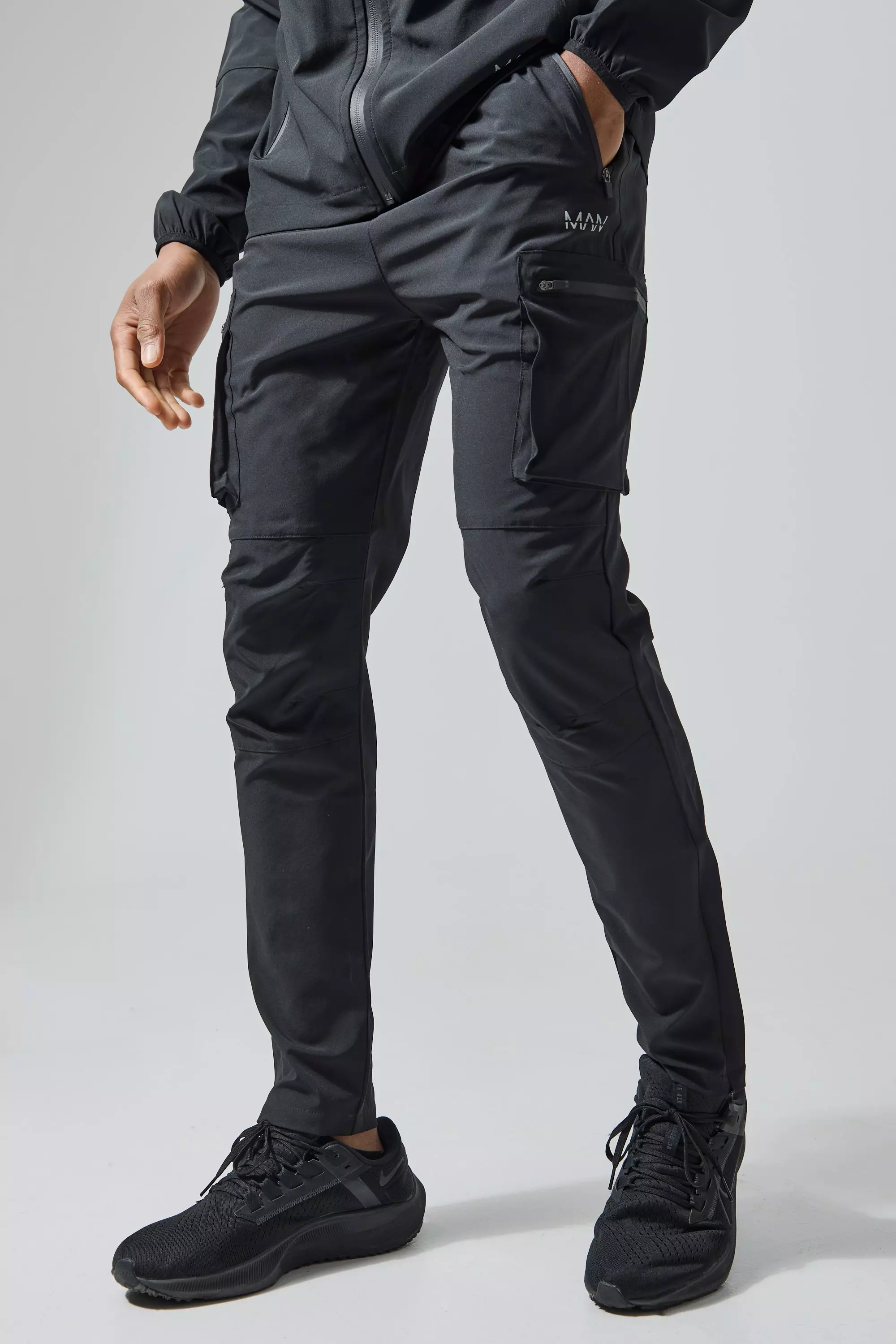 Man Active Cargo Sweatpants Black