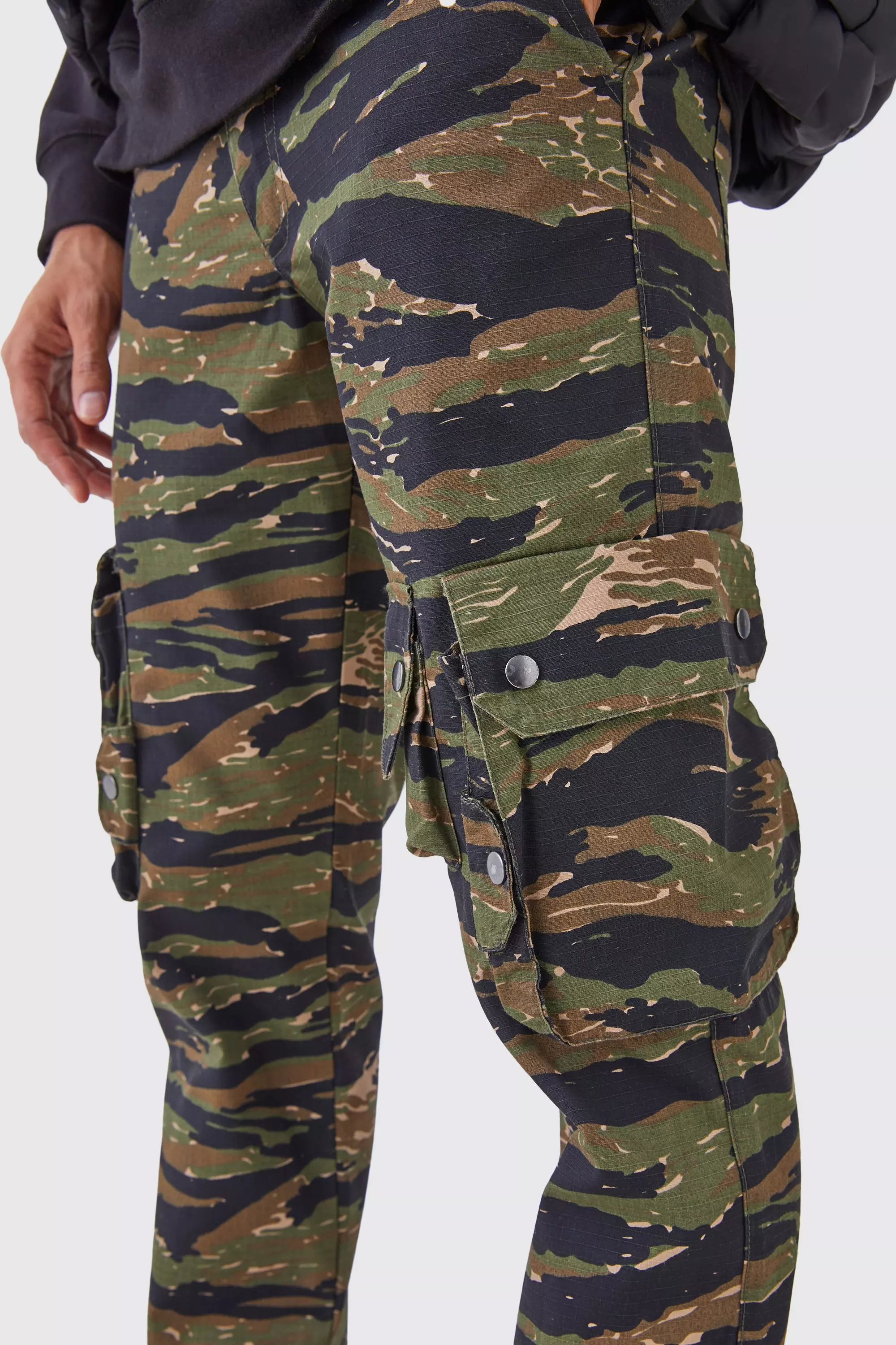 Straight 3d Cargo Camo Ripstop Pants With Popper Hem Black