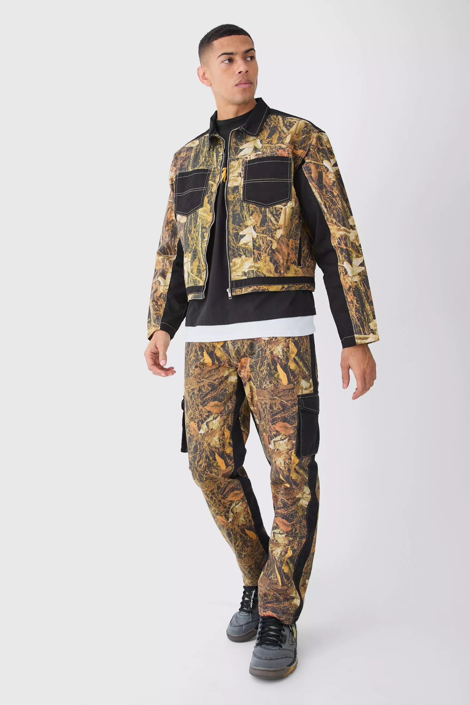 Fixed Waist Straight Leg Twill Camo Trouser, Khaki alternatives Bild