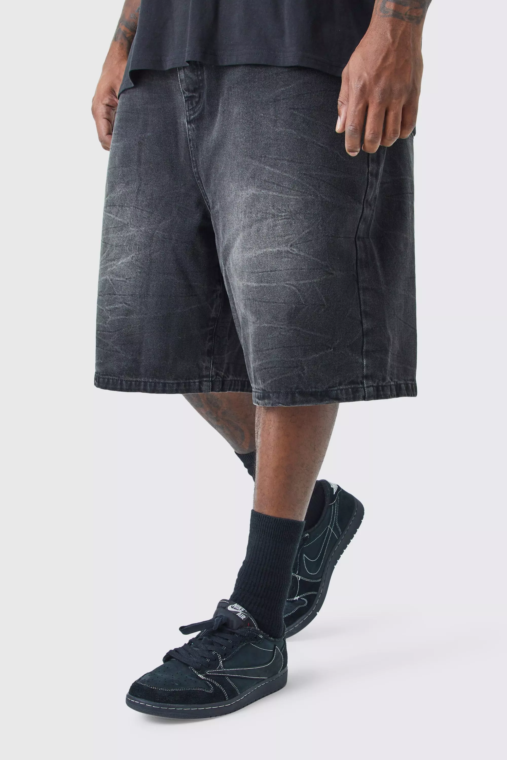 Plus Baggy Denim Jorts In Washed Black alternative image