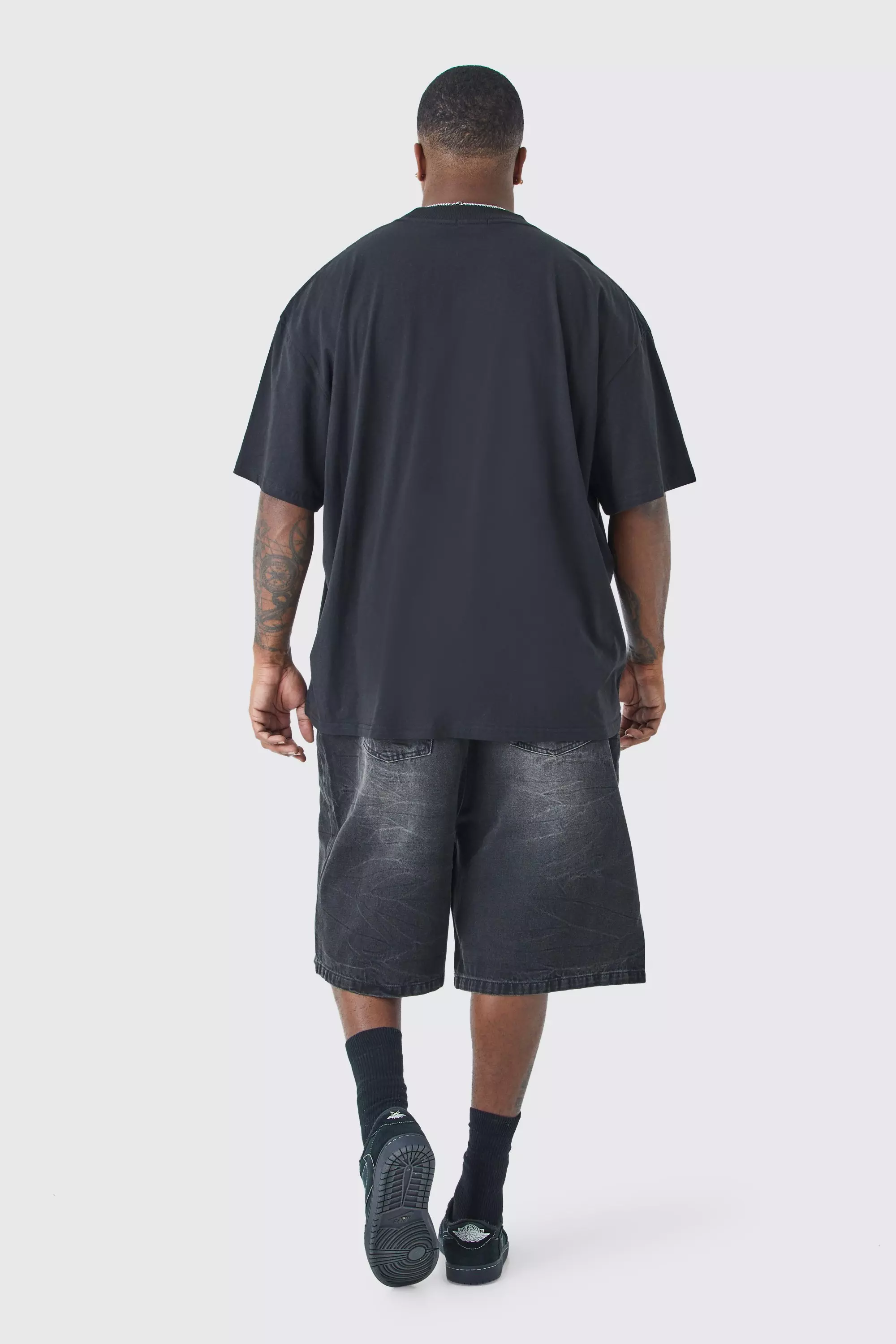 Plus Baggy Denim Jorts In Washed Black alternative image