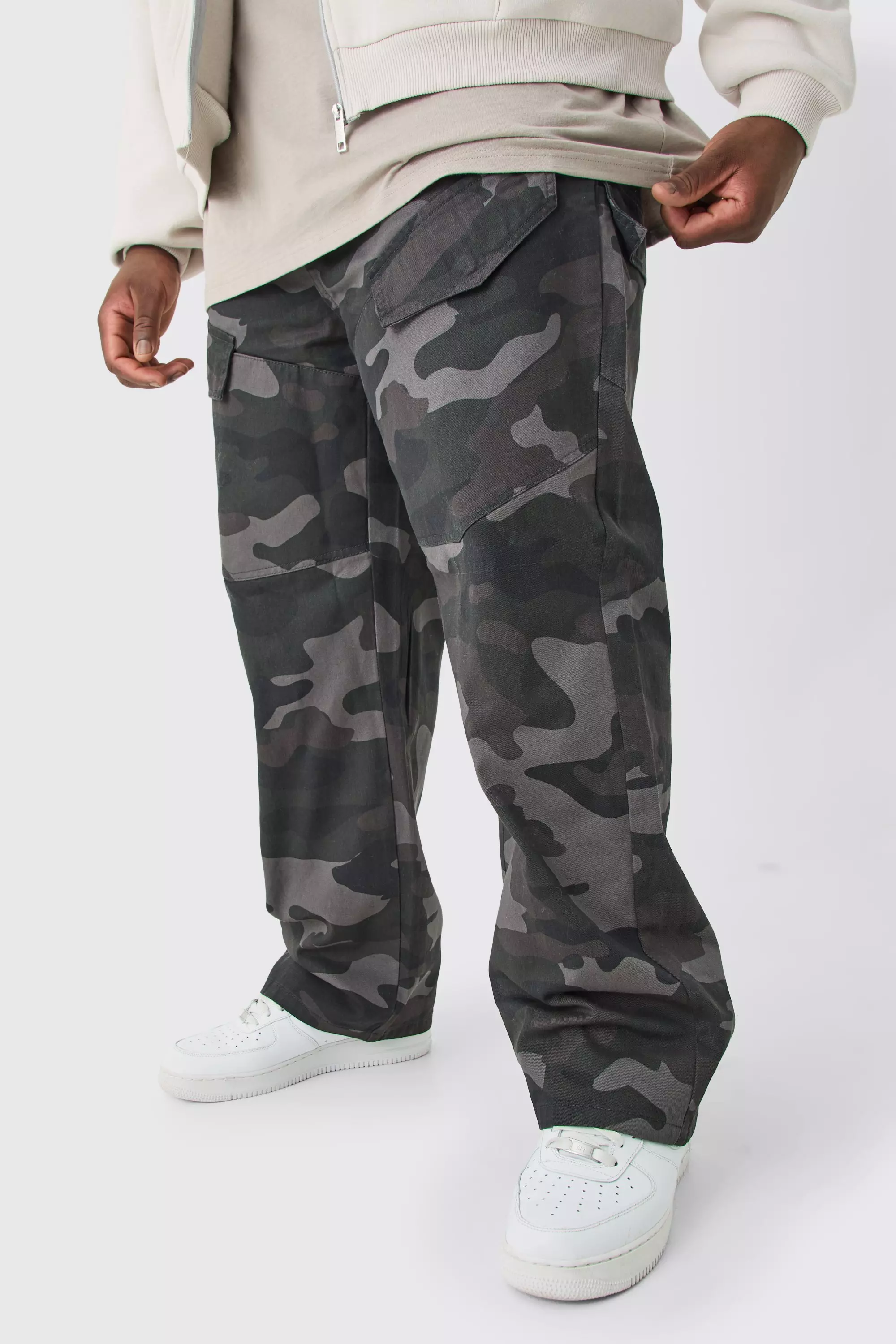 Plus Fixed Waist Relaxed Asymetric Camo Cargo Twill Pants Multi