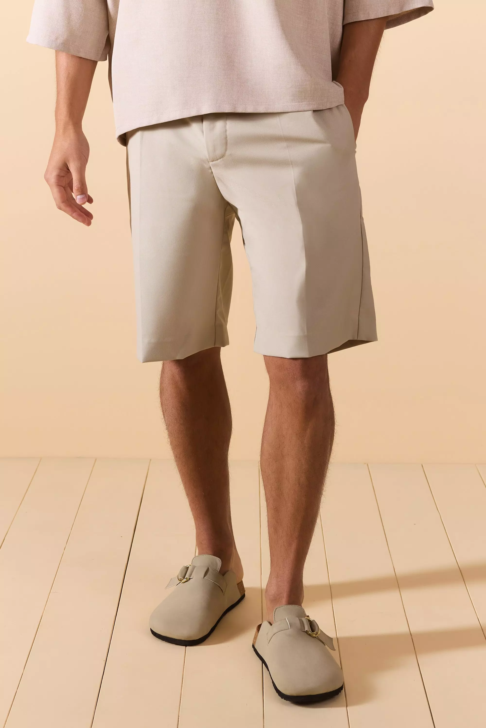 Relaxed Fit Tailored Shorts Taupe