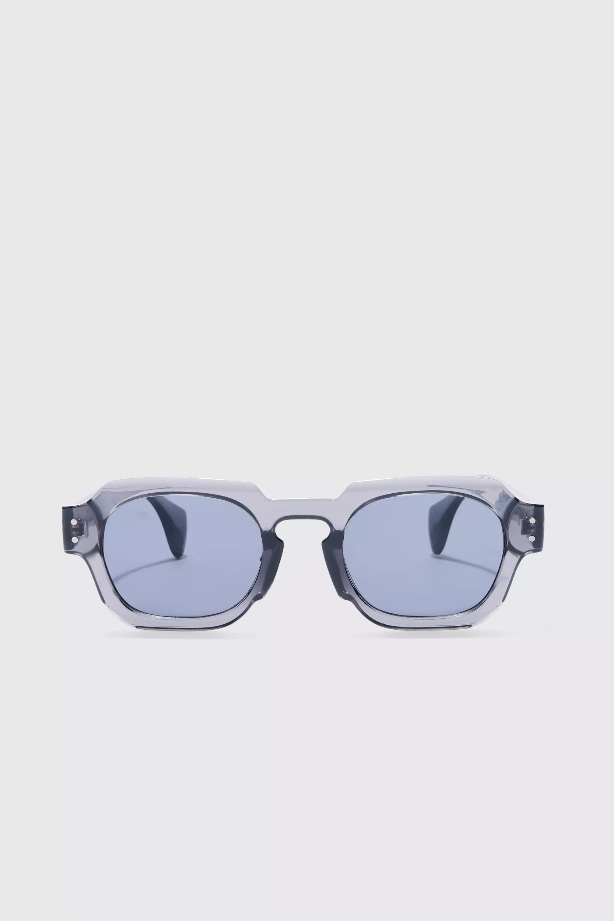 Eid Deals from BoohooMAN – Bold Grey Sunglasses Now 29% Off!