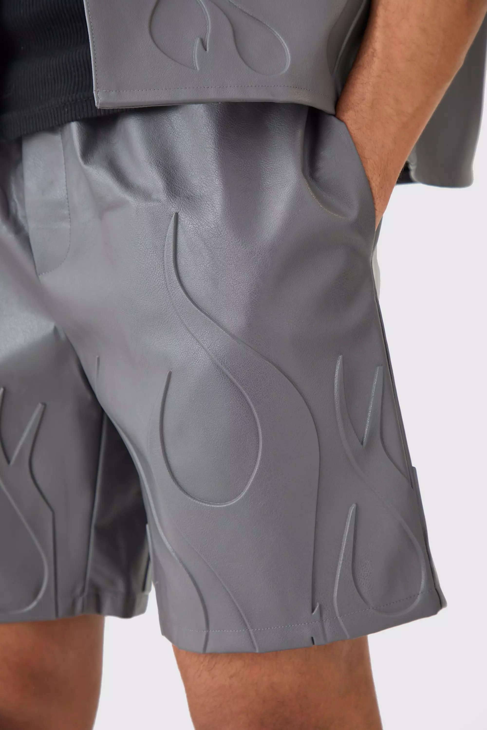 Short taille élastiqué  à imprimé flammes, Charcoal autre image