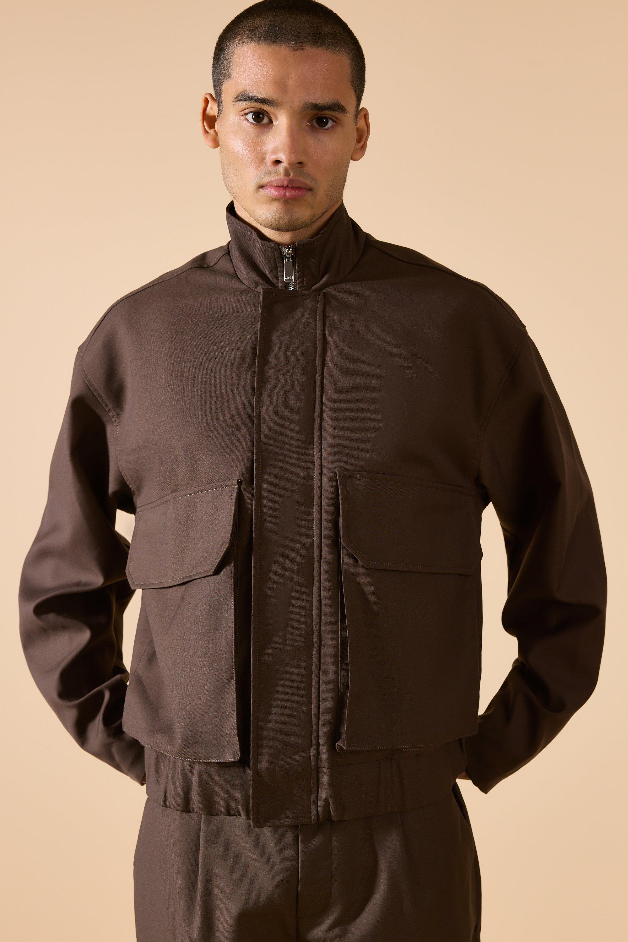 Smarte Jacke mit Cargo-Taschen und Trichterkragen, Chocolate