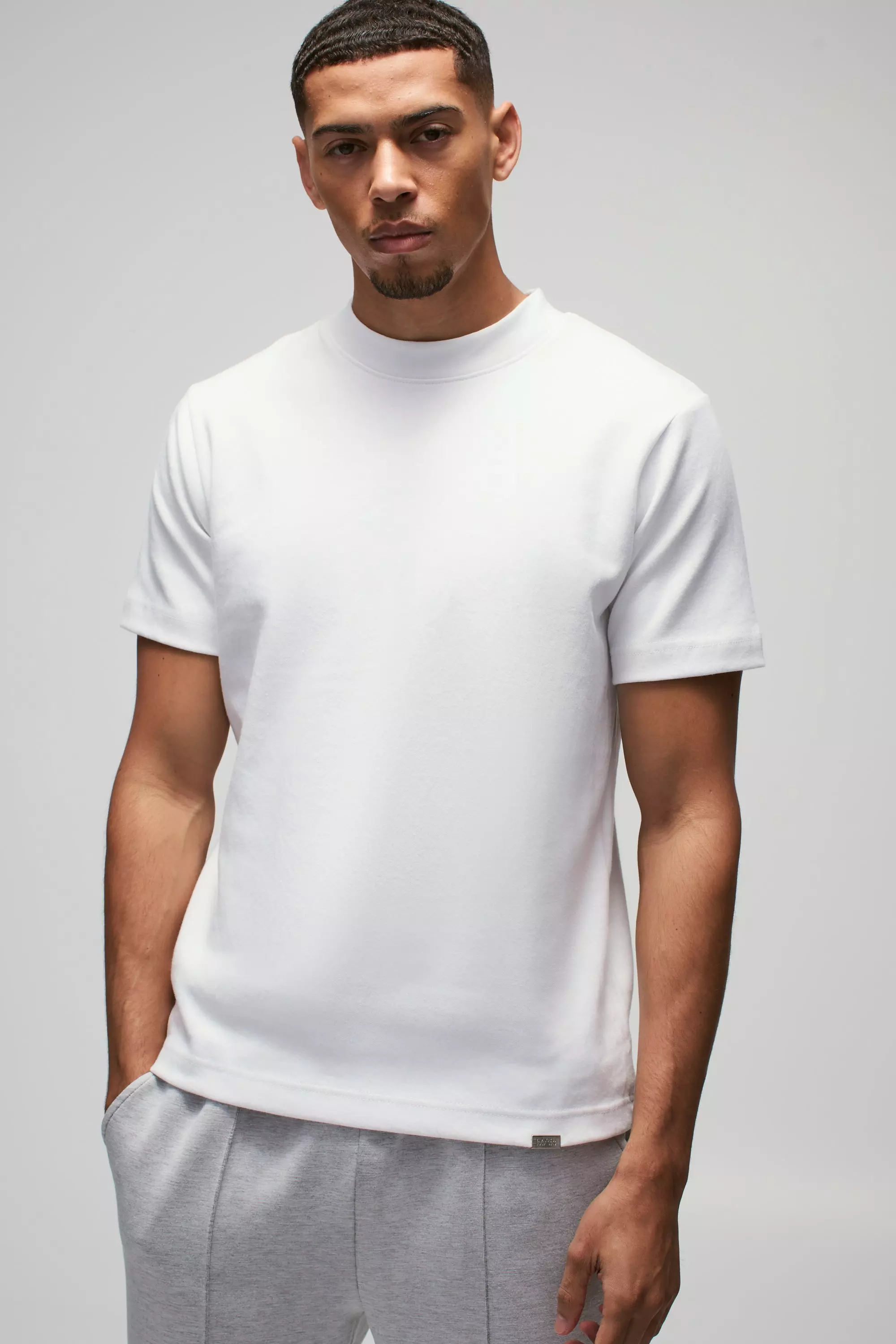 White Man Dik Verweven Slim Fit T-Shirt Met Brede Nek alternatieve afbeelding