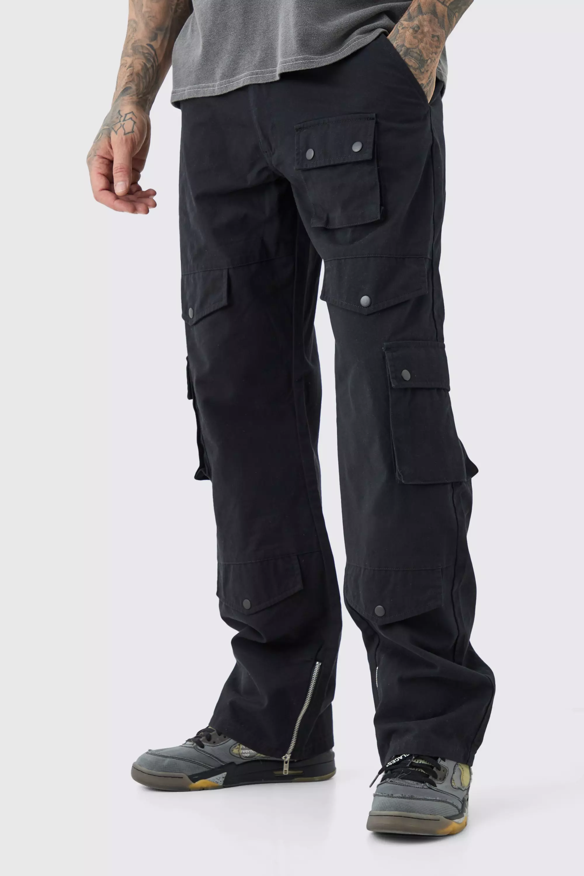 Cotton Black Mens Loose Fit Cargo Jeans, Waist Size: 30-36 at Rs