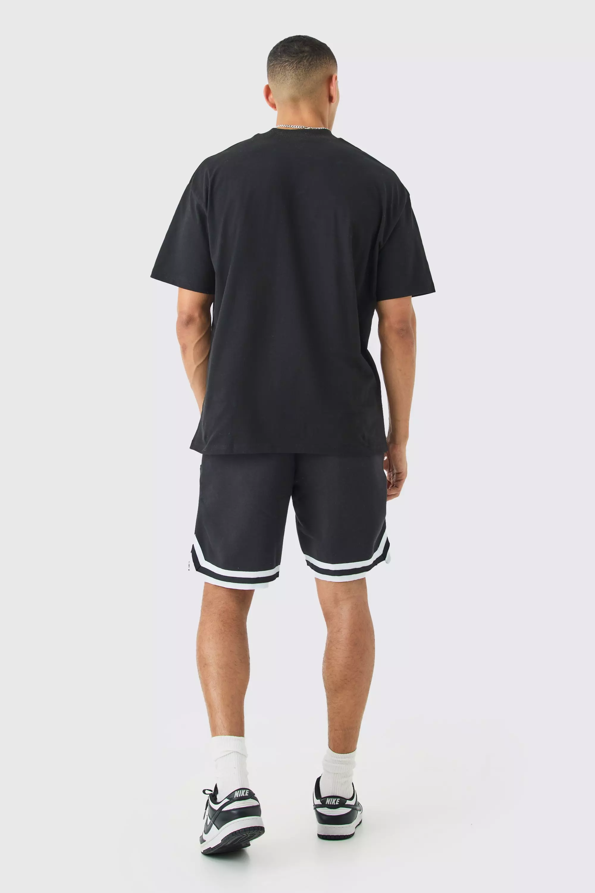【boohoo】OFCLバスケットボールTシャツ&ショーツセット Plus Oversized OFCL Basketball Tee & Short Set | boohooMAN UK