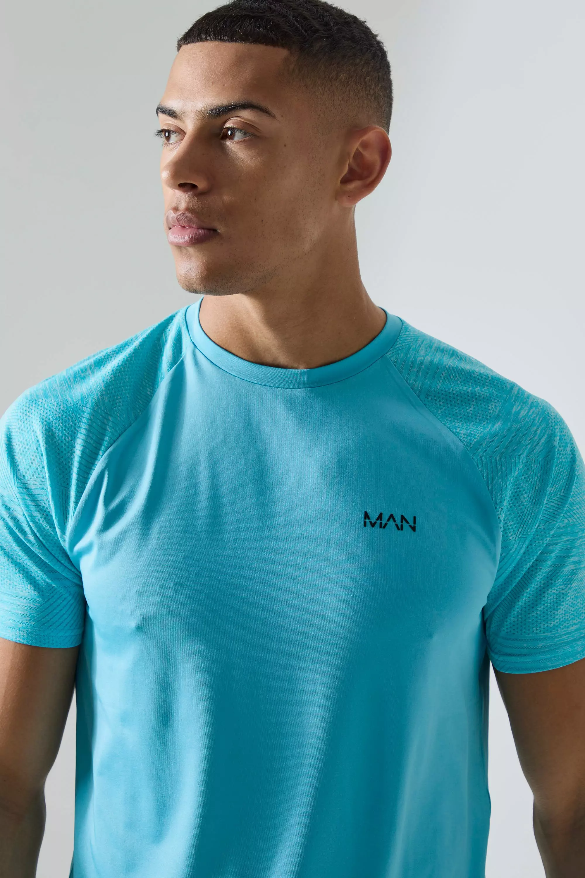 Man Active Geo Jacquard T-shirt Aqua