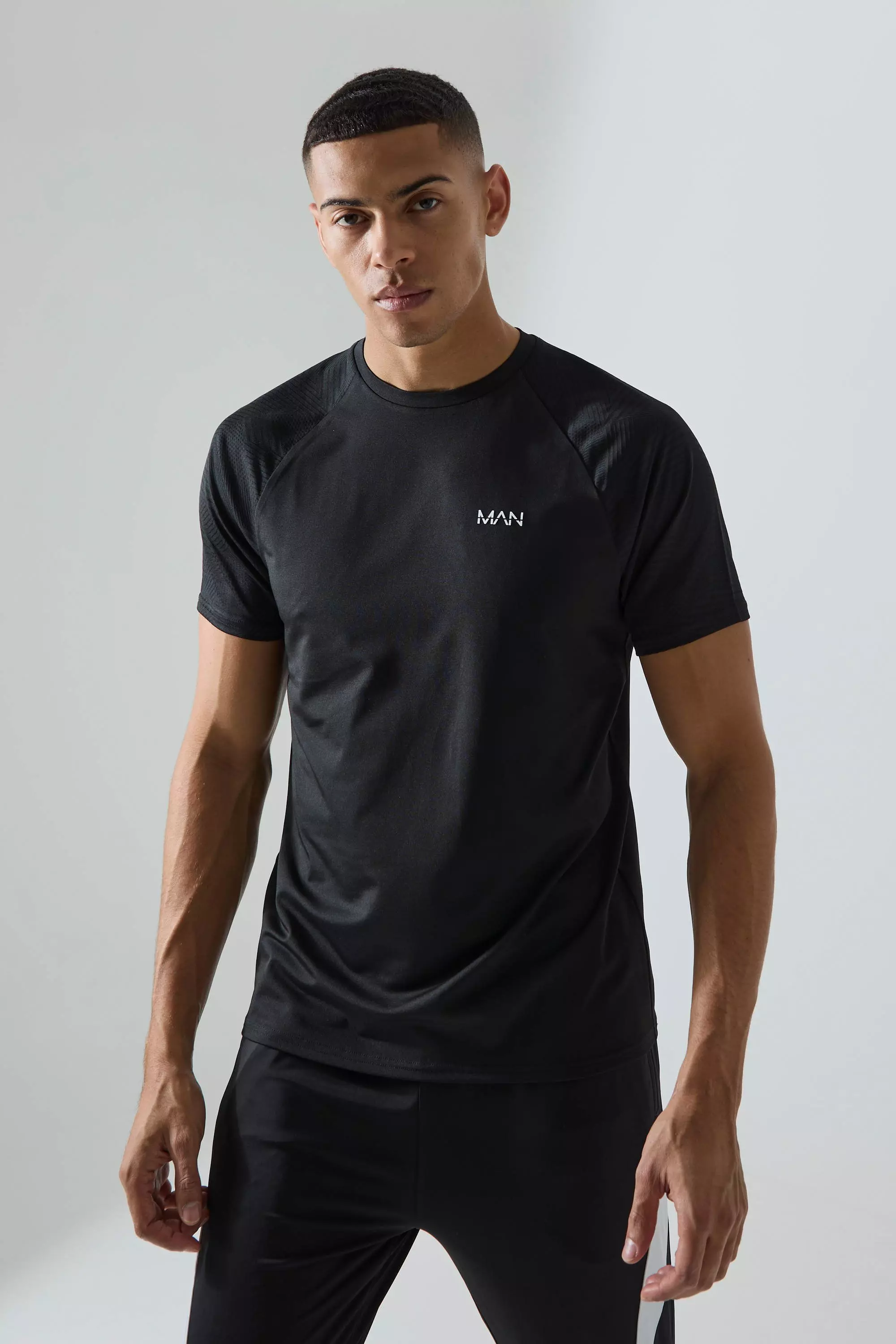 Man Active Geo Jacquard T-shirt Black