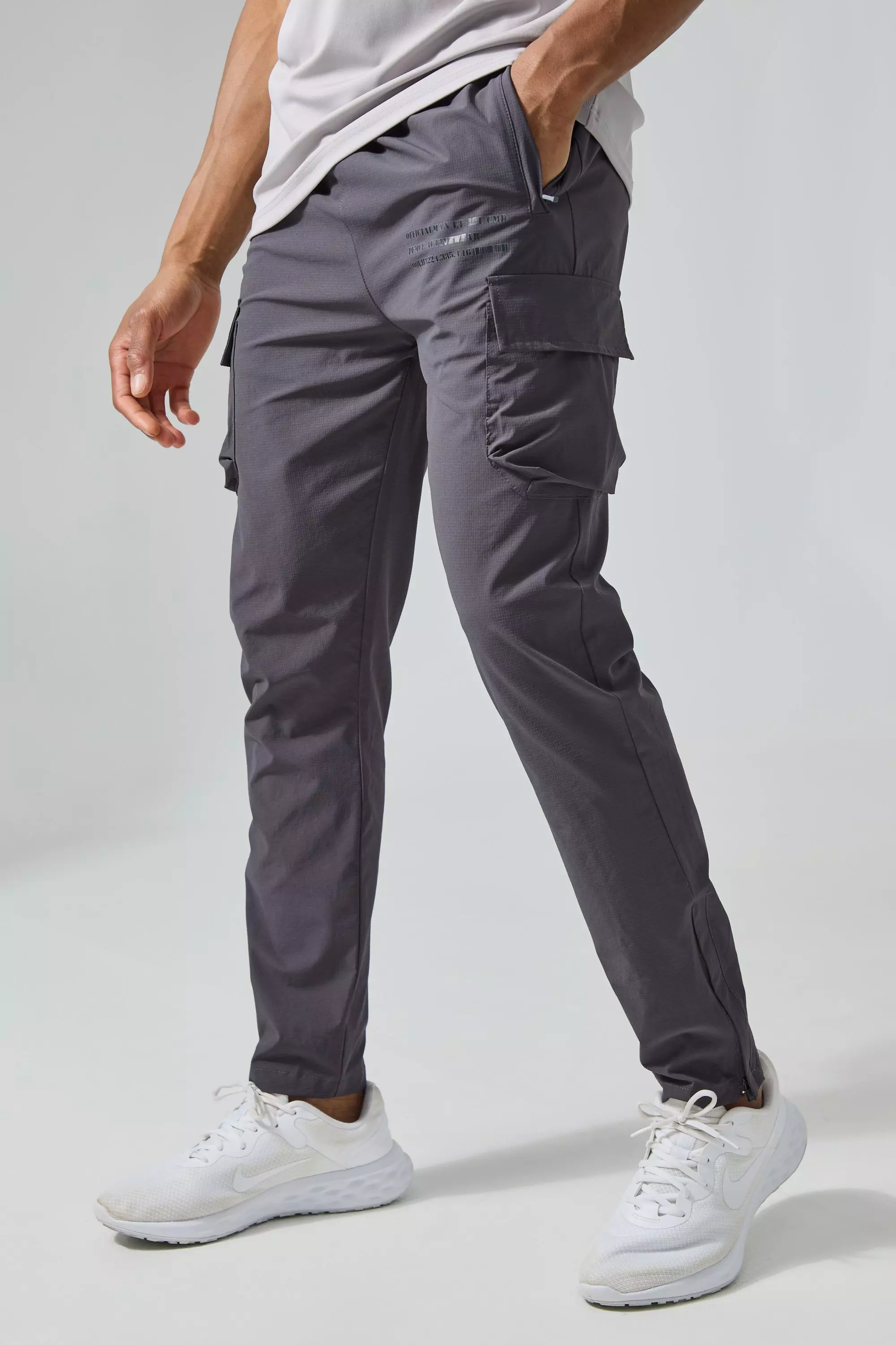 Man Active Gym Technical Cargo Jogger Charcoal