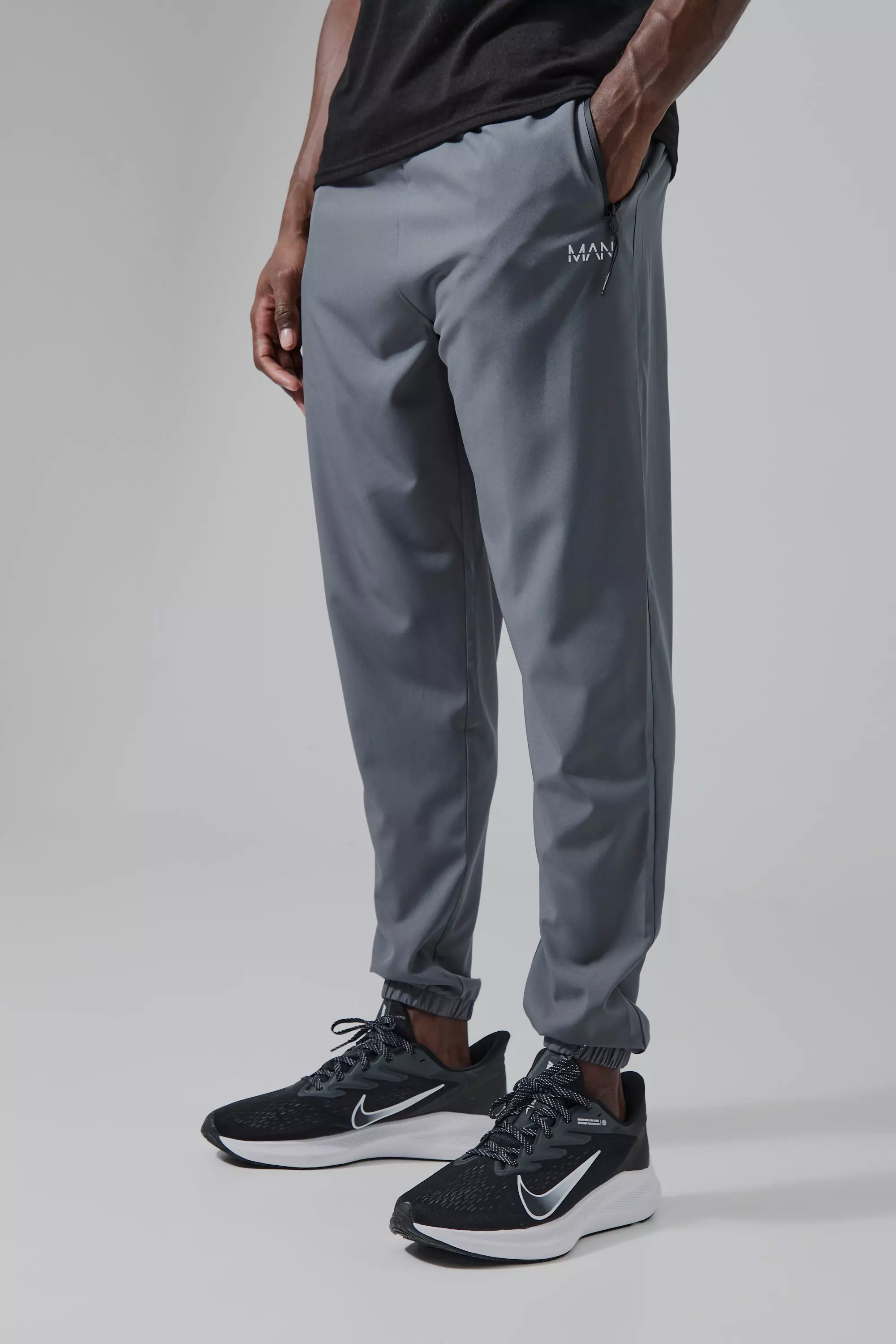 Man Active Gym Tapered Sweatpants Charcoal