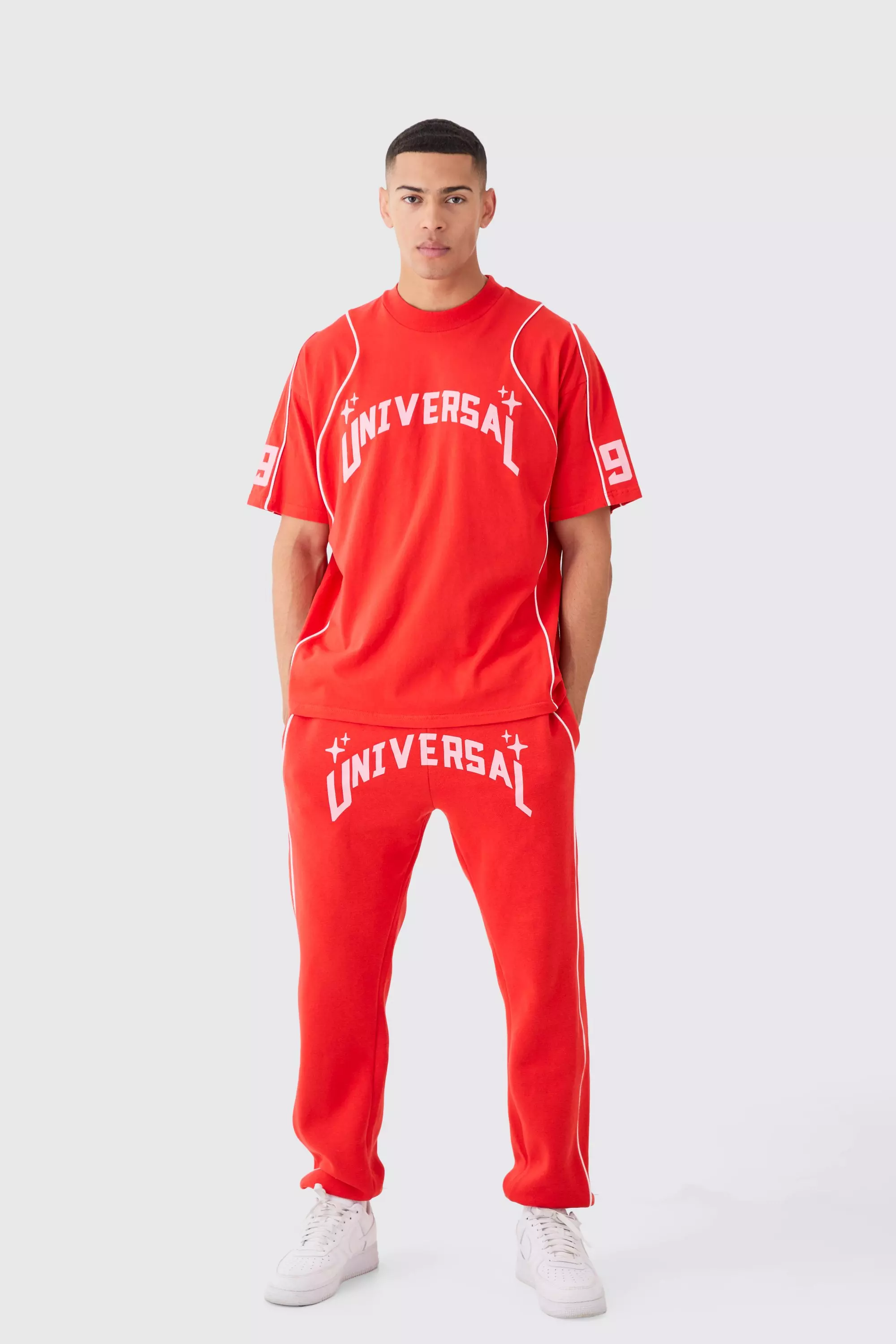 Oversized Extended Neck Universal Graphic T-shirt And Jogger Red