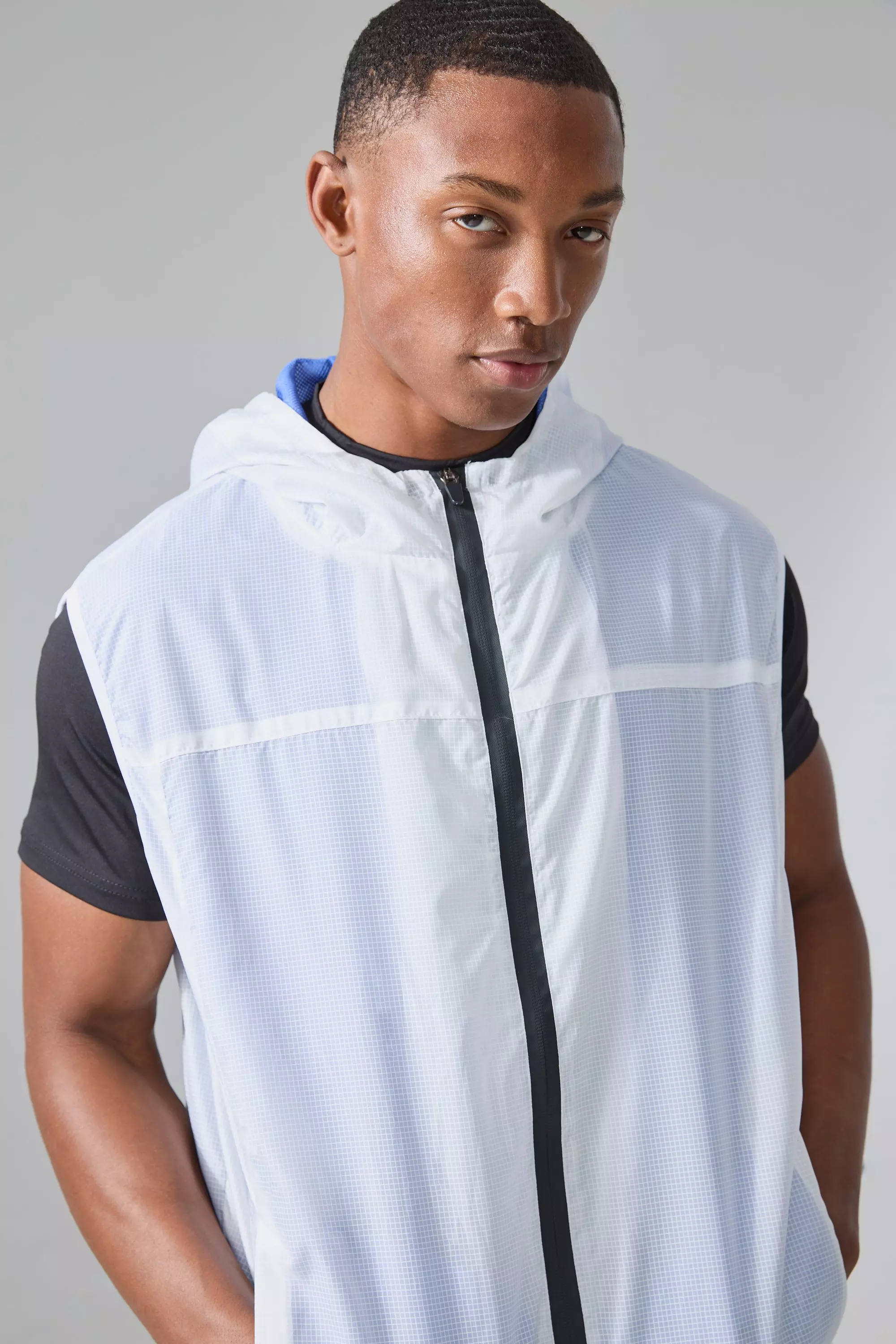 Man Active Weste mit Mesh-Futter und Kapuze, Blue alternatives Bild