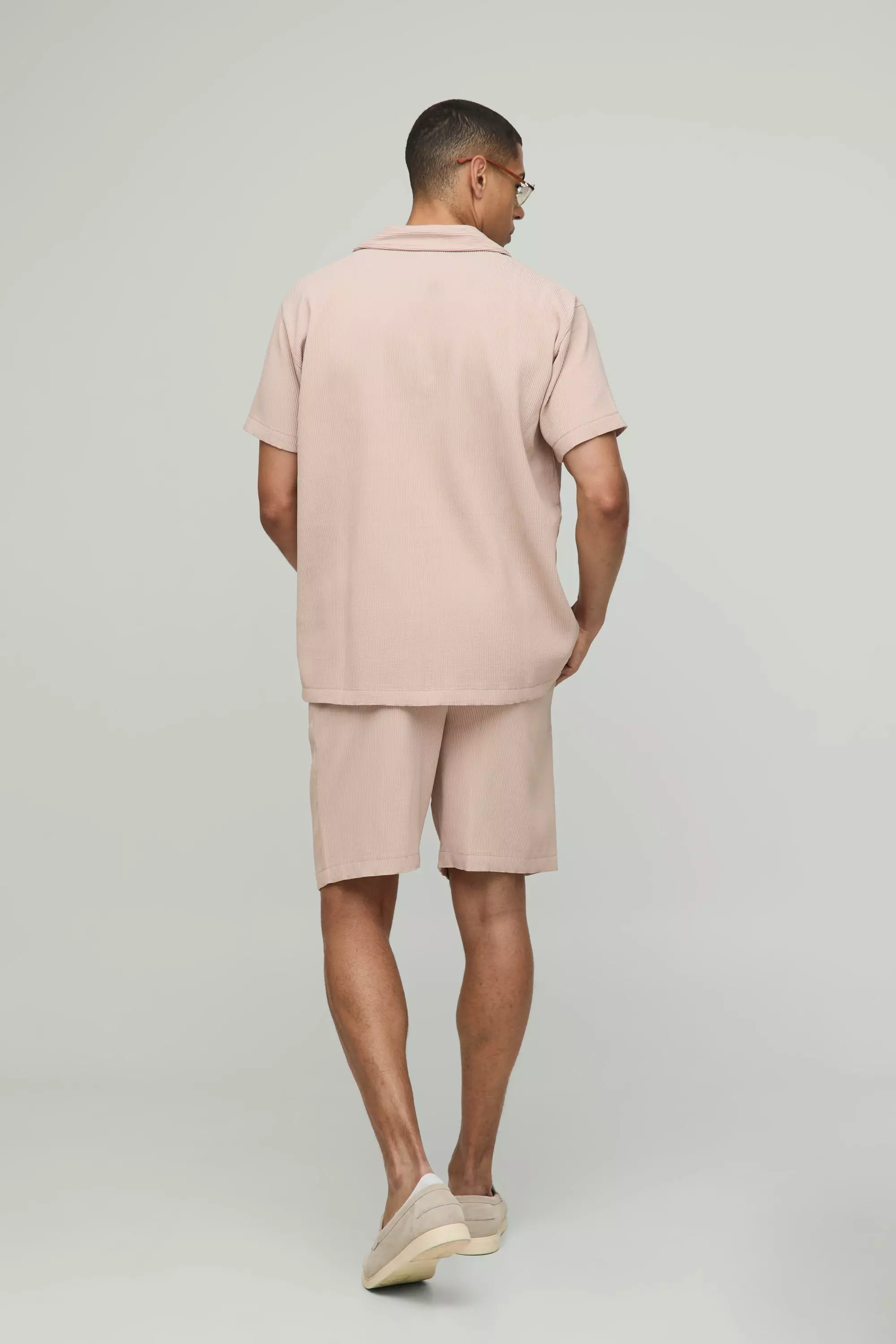 Kurzärmliges Oversize Hemd und Shorts, Taupe alternatives Bild