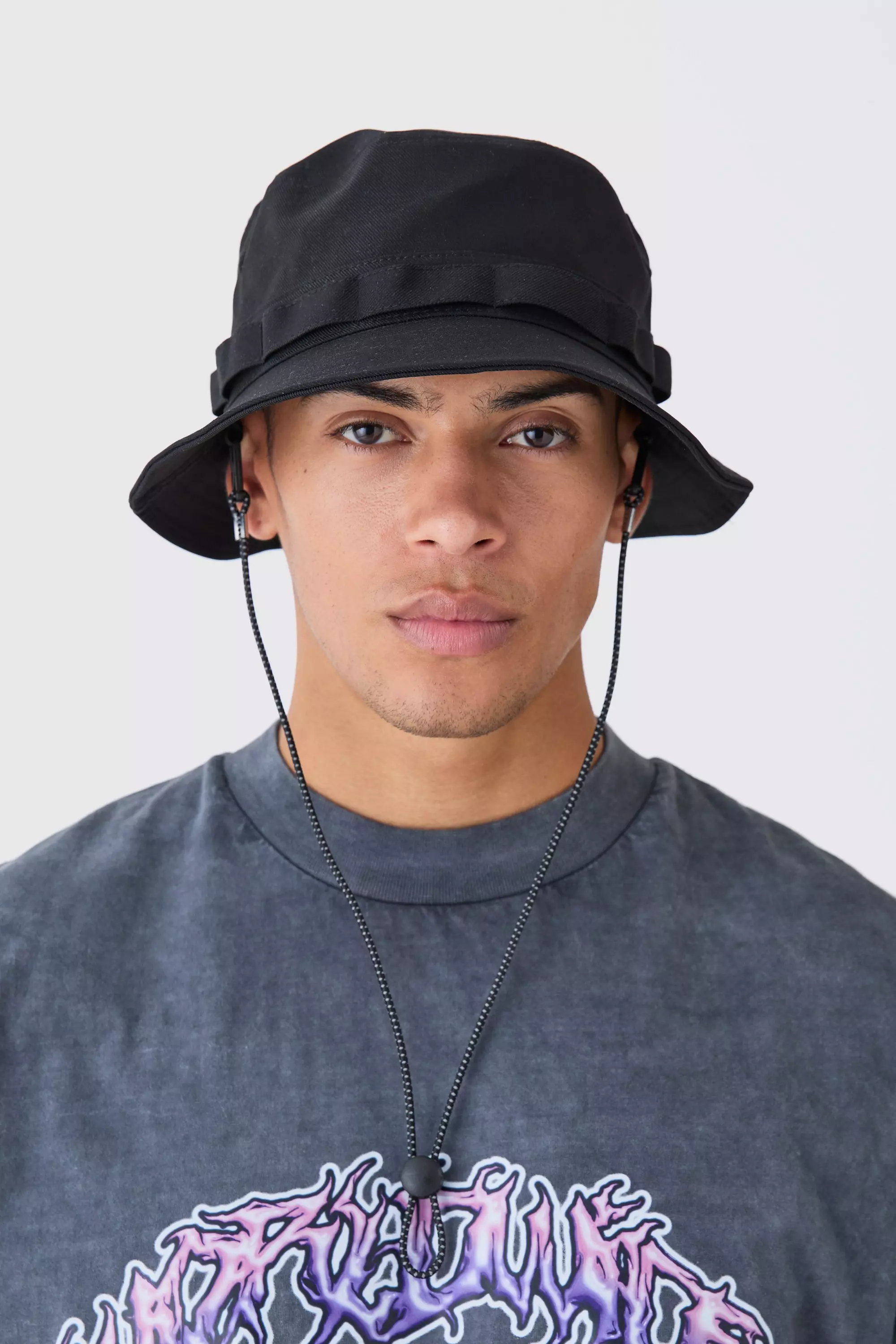 Fisherman Style Bucket Hat In Black Black