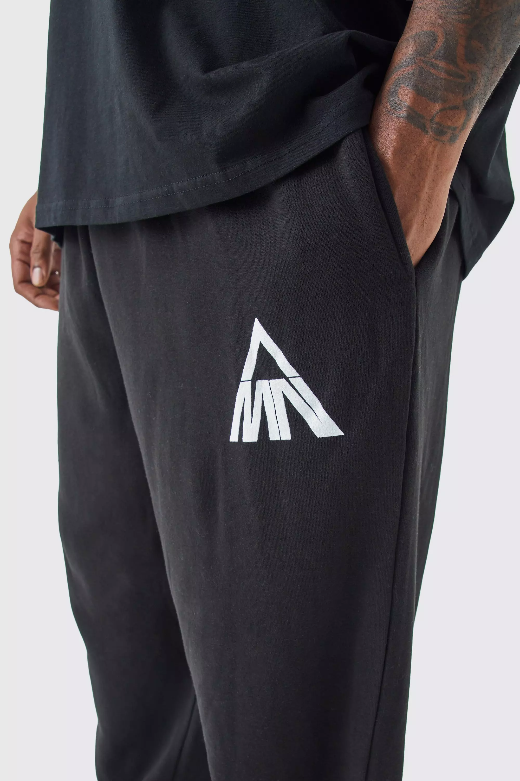 Plus Oversized Man Triangle Sweatpants In Black Black