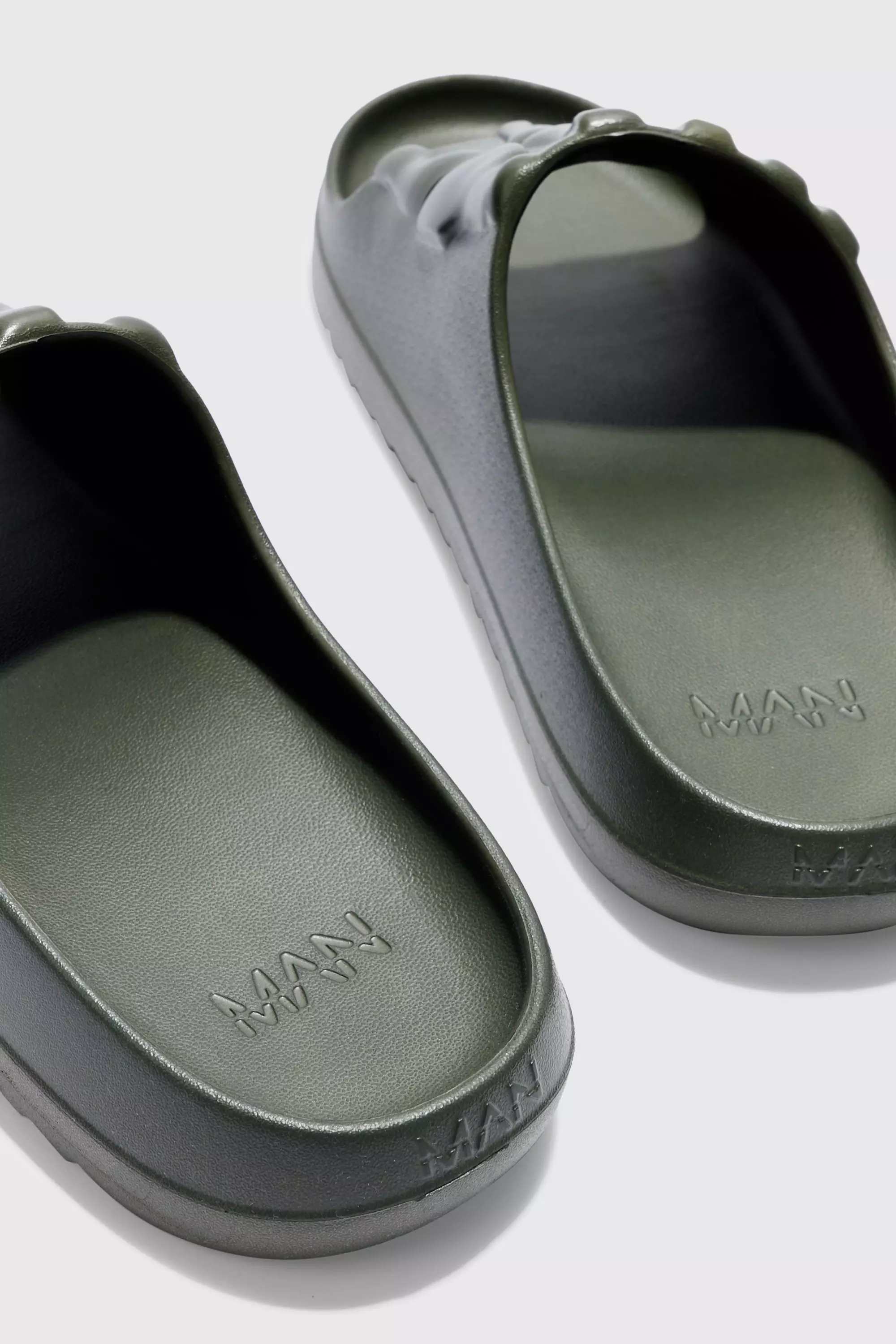 Perforierte Slides mit Skelett-Print, Khaki alternatives Bild